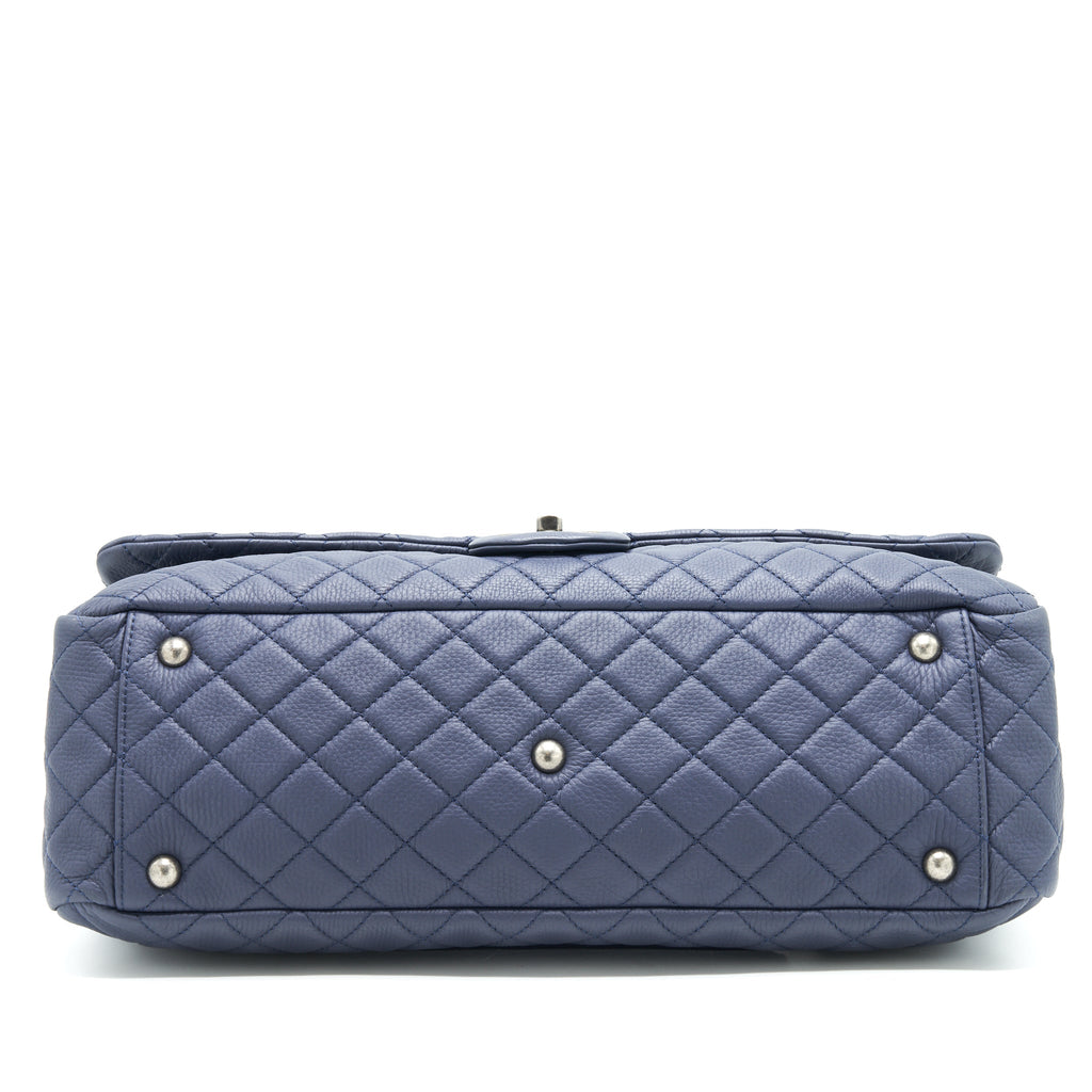 chanel-xxl-airline-classic-flap-bag-in-navy-shw