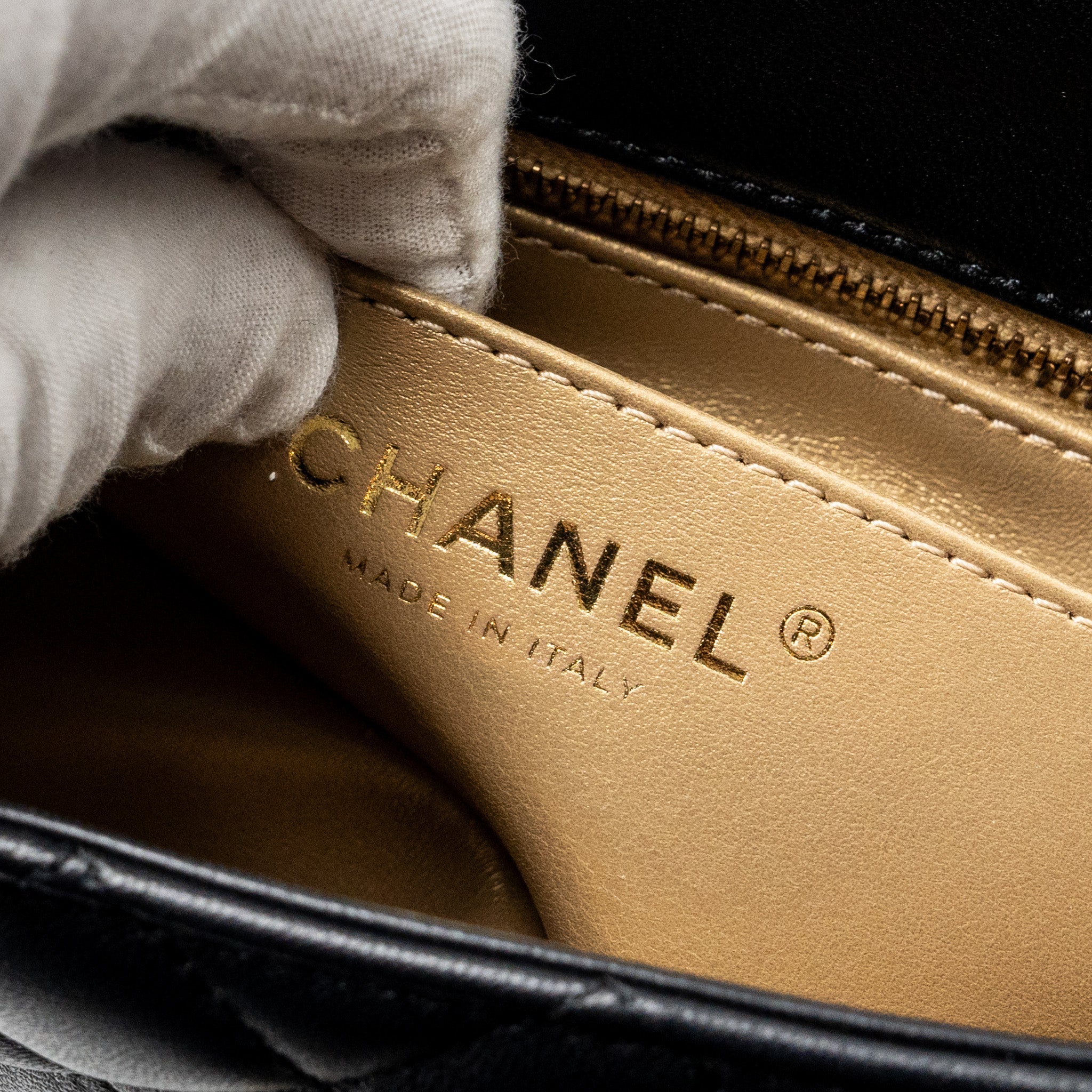 chanel-pearl-crush-mini-rectangular-flap-bag-lambskin-black-ghwmicrochip