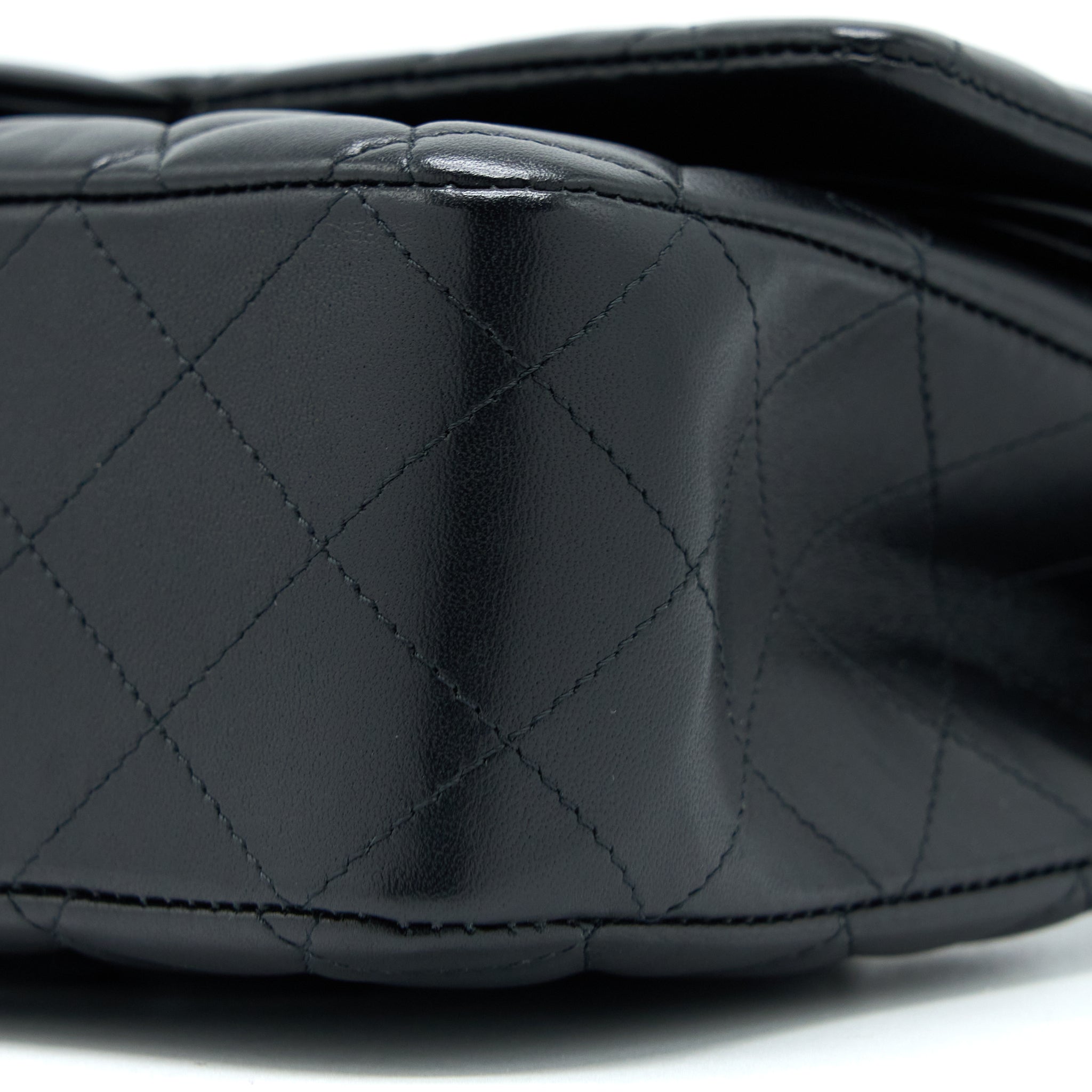 chanel-medium-classic-double-flap-bag-lambskin-so-black-microchip