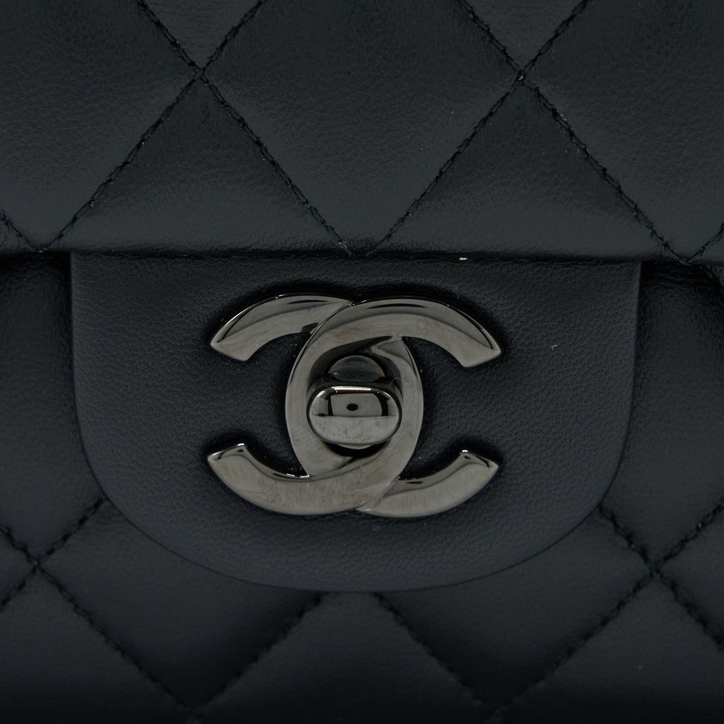 chanel-medium-classic-double-flap-bag-lambskin-so-black-microchip