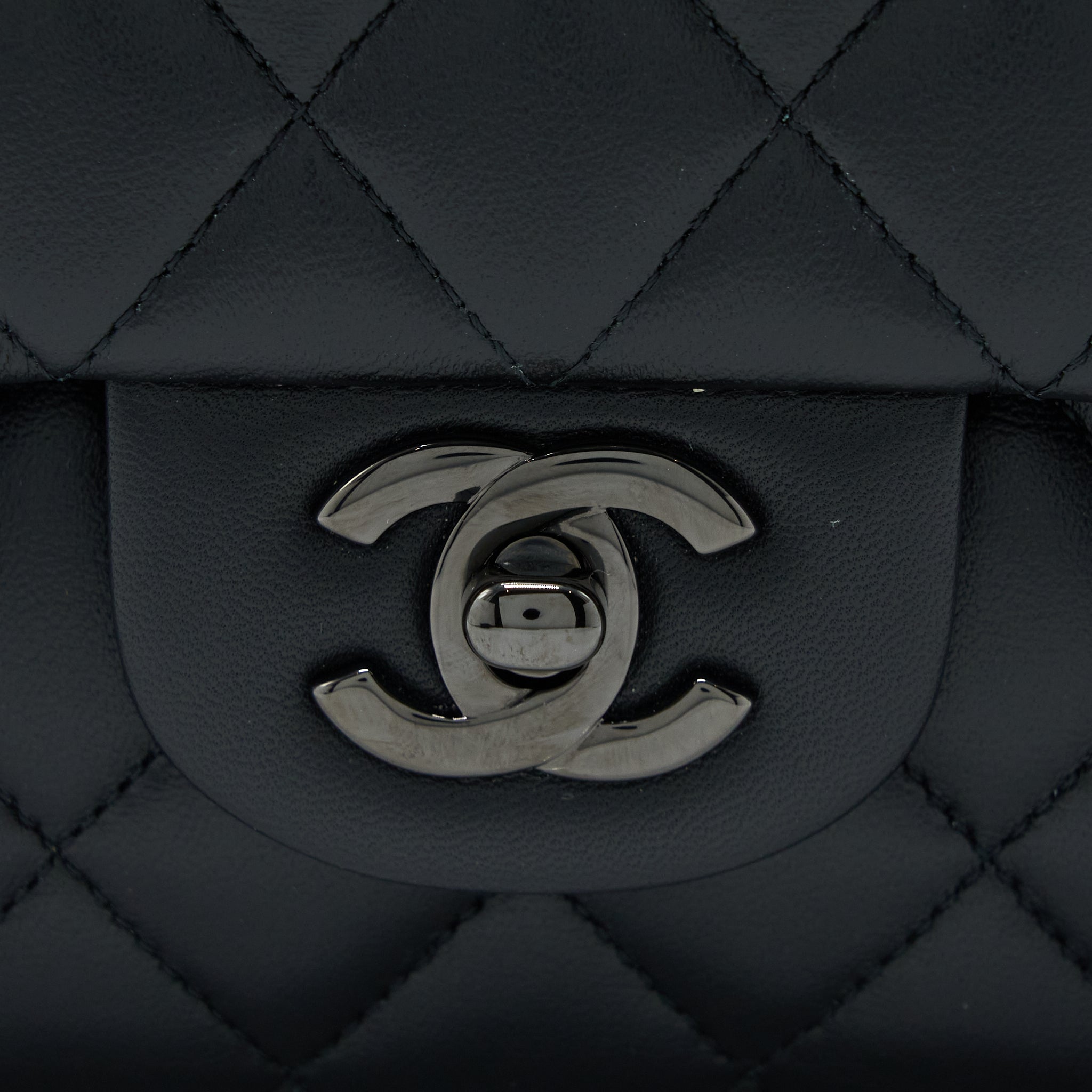 chanel-medium-classic-double-flap-bag-lambskin-so-black-microchip