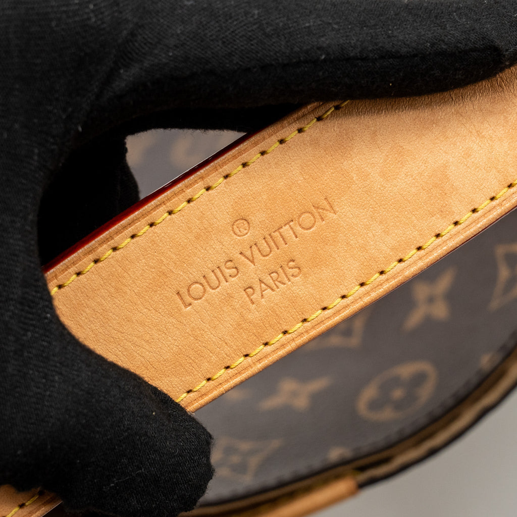 louis-vuitton-coussin-pm-lambskin-black-ghw-copy-1