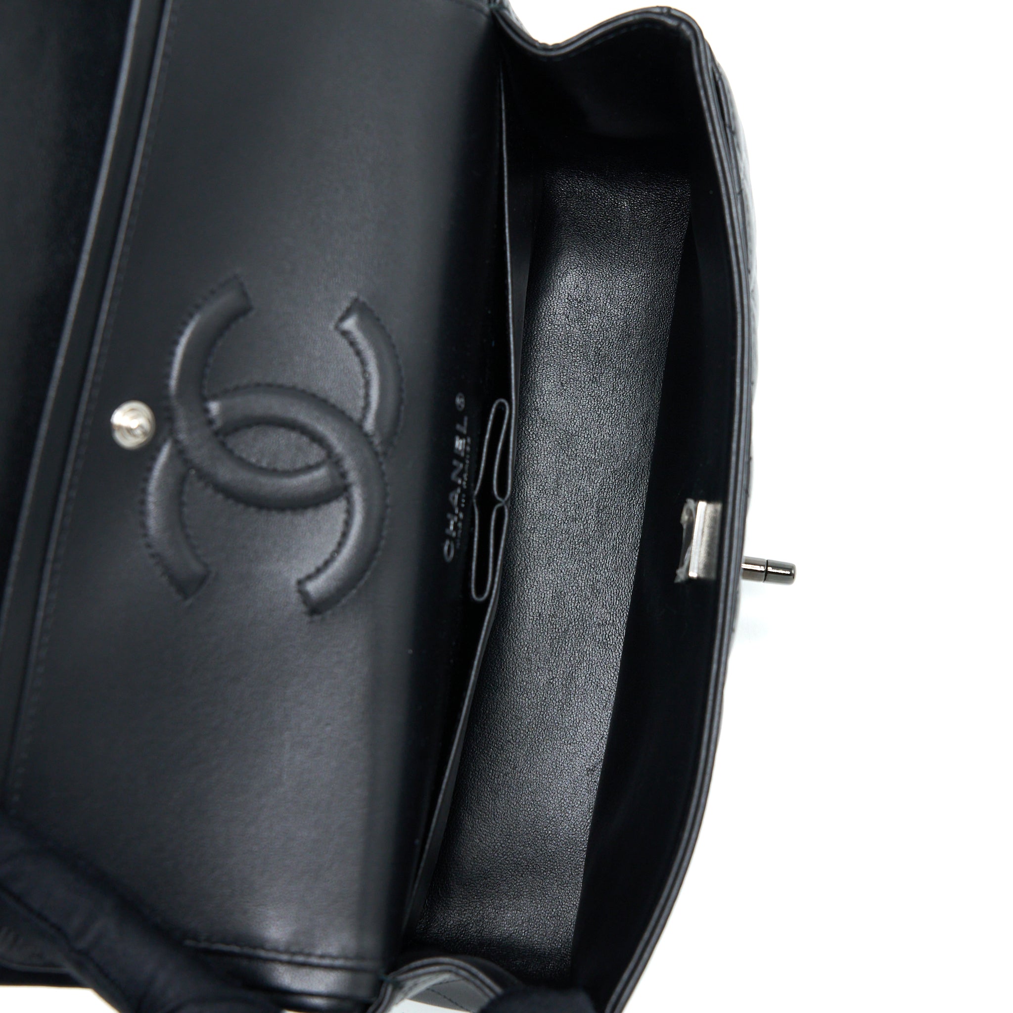 chanel-medium-classic-double-flap-bag-lambskin-so-black-microchip