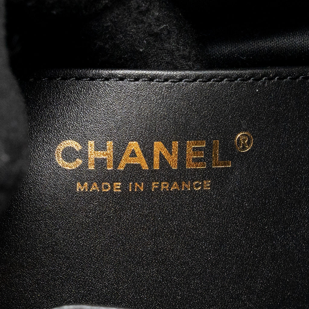 chanel-25-bag-black