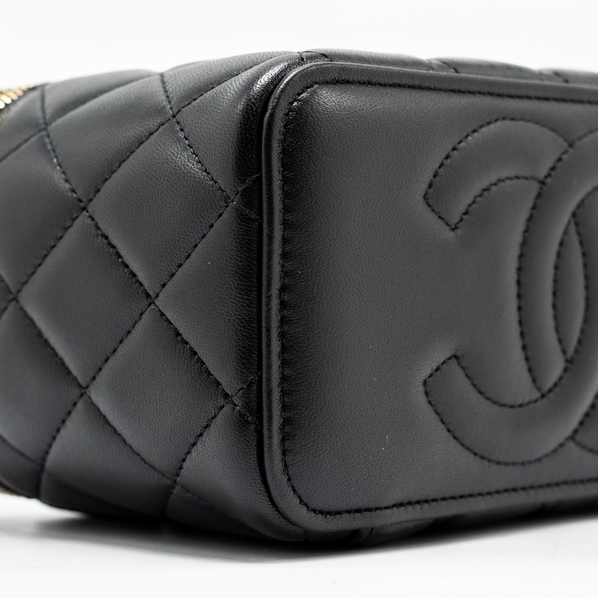 chanel-top-handle-long-vanity-case-lambskin-black-lghw-microchip-copy