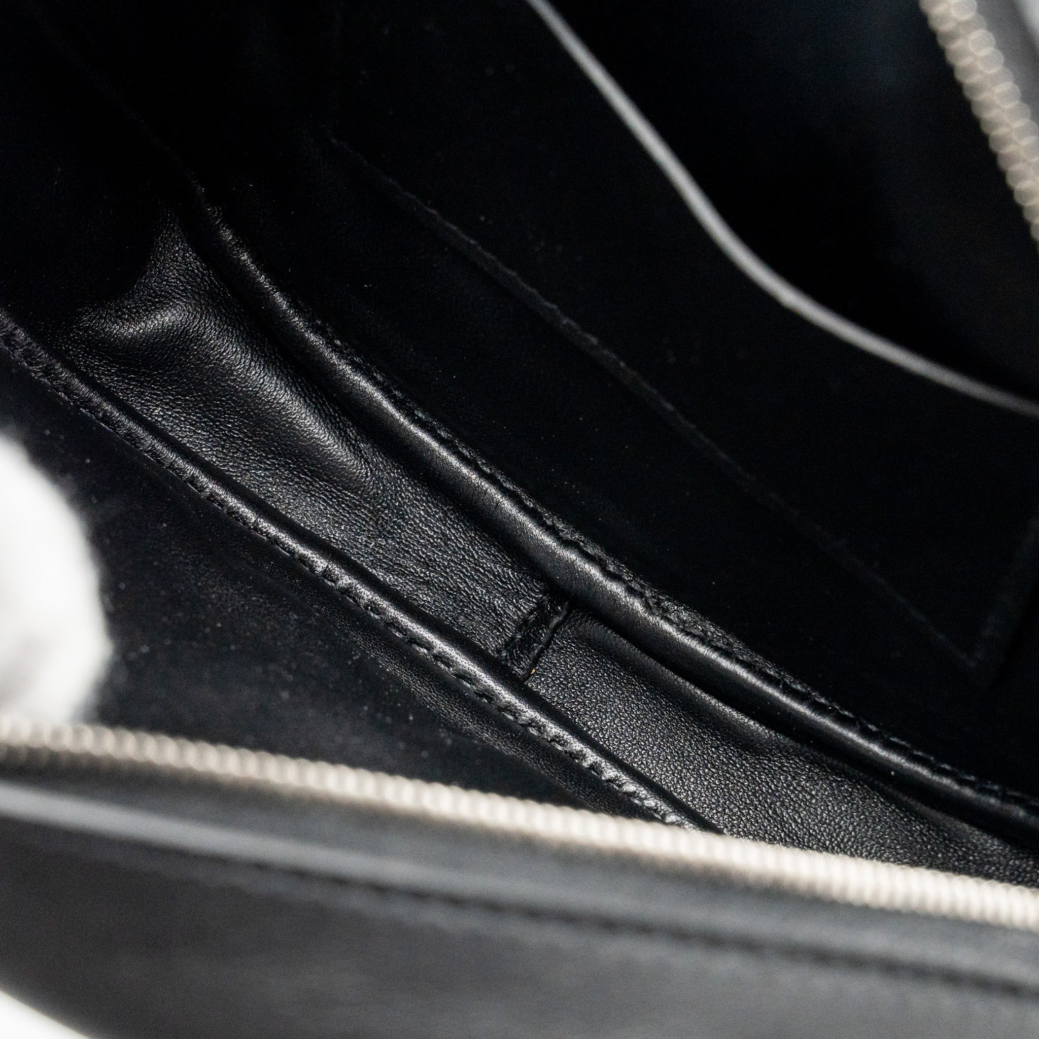 hermes-in-the-loop-swift-black-stamp-z