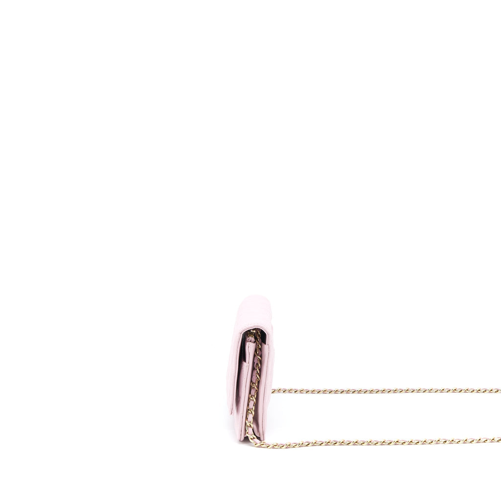 chanel-classic-wallet-on-chain-caviar-light-pink-lghw