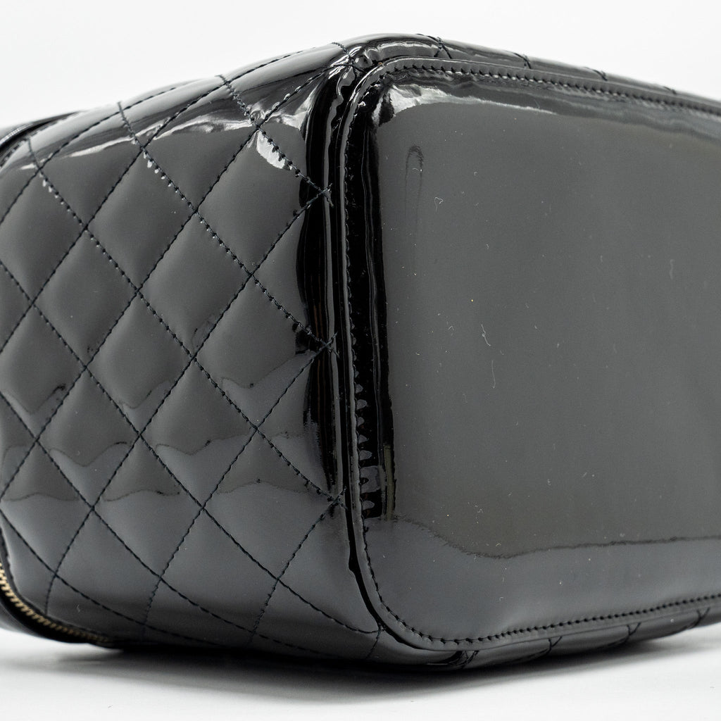 chanel-top-handle-vanity-case-patent-black-lghw