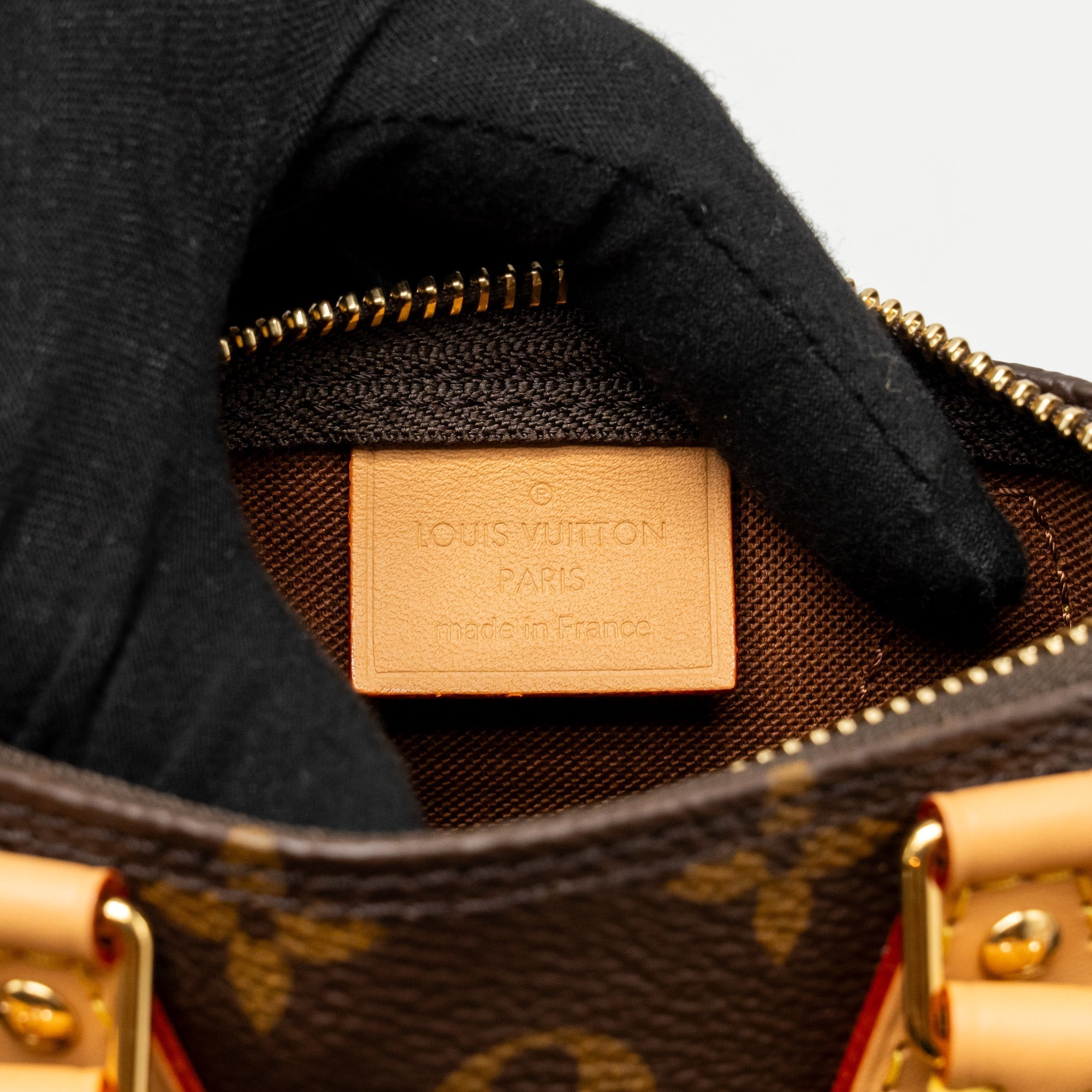 louis-vuitton-nano-speedy-monogram-canvas-ghw-16