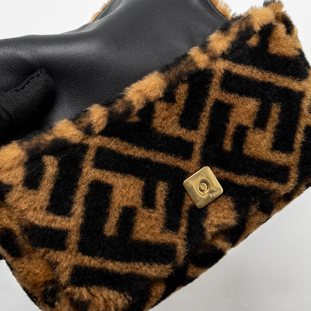 fendi-mini-baguette-bag-lamb-fur-black-brown-ghw