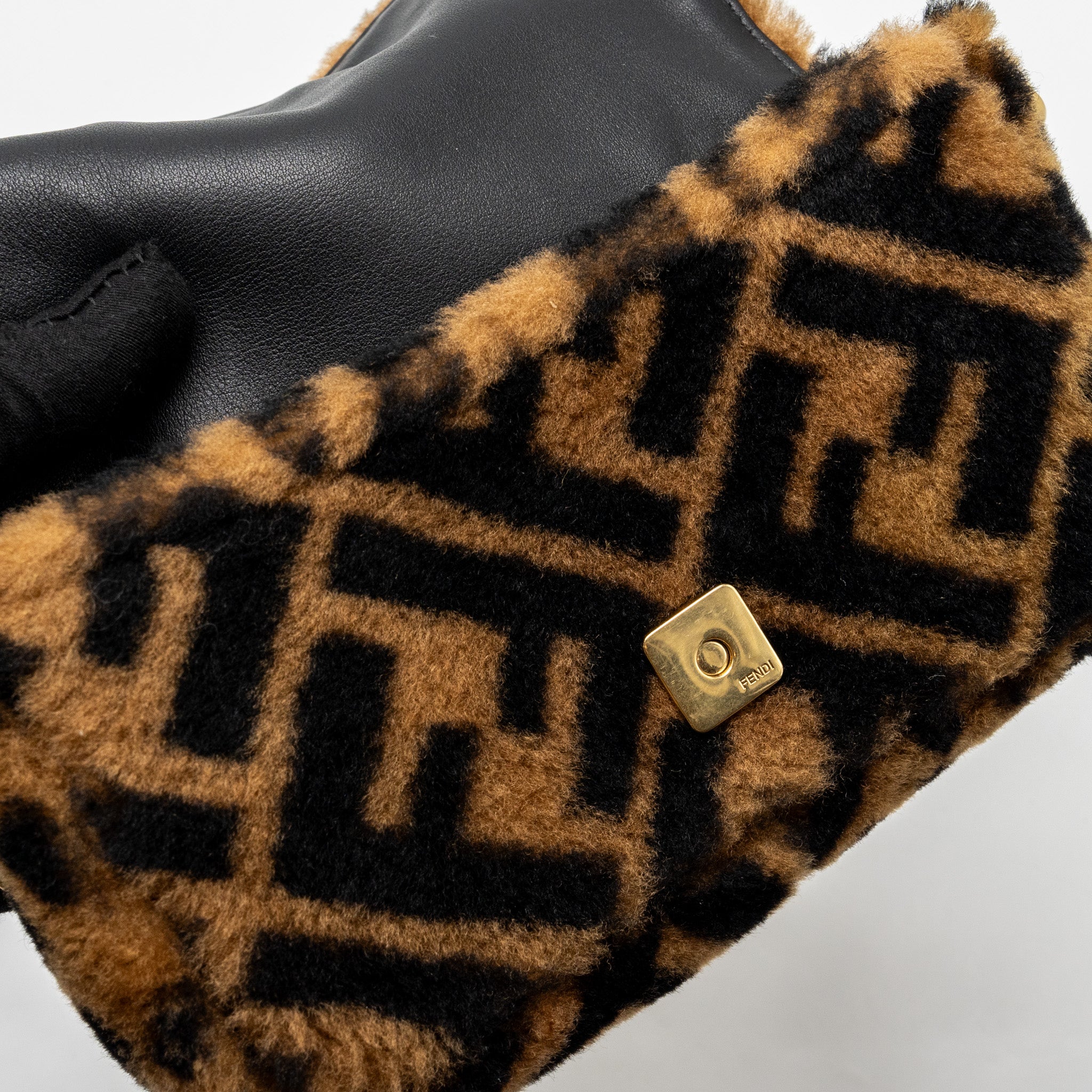 fendi-mini-baguette-bag-lamb-fur-black-brown-ghw