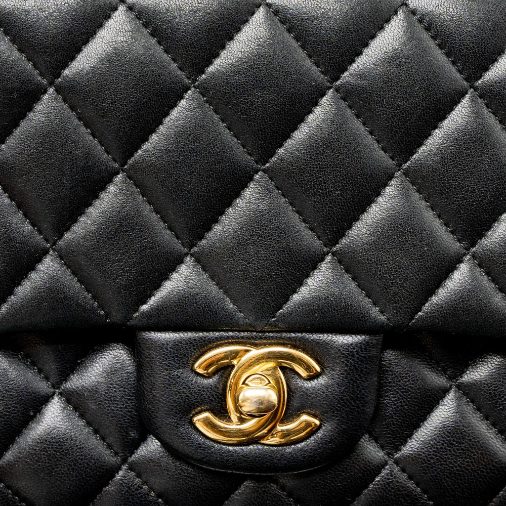 chanel-medium-classic-flap-bag-lambskin-black-ghw