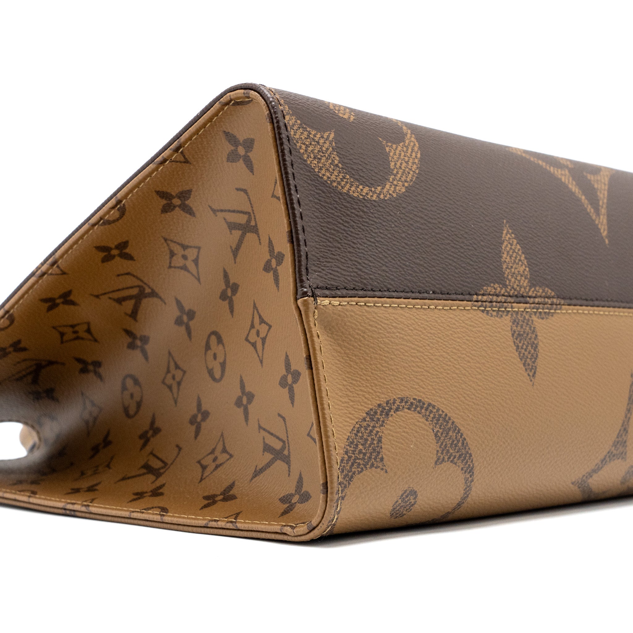 louis-vuitton-onthego-mm-monogram-canvas-ghw-3
