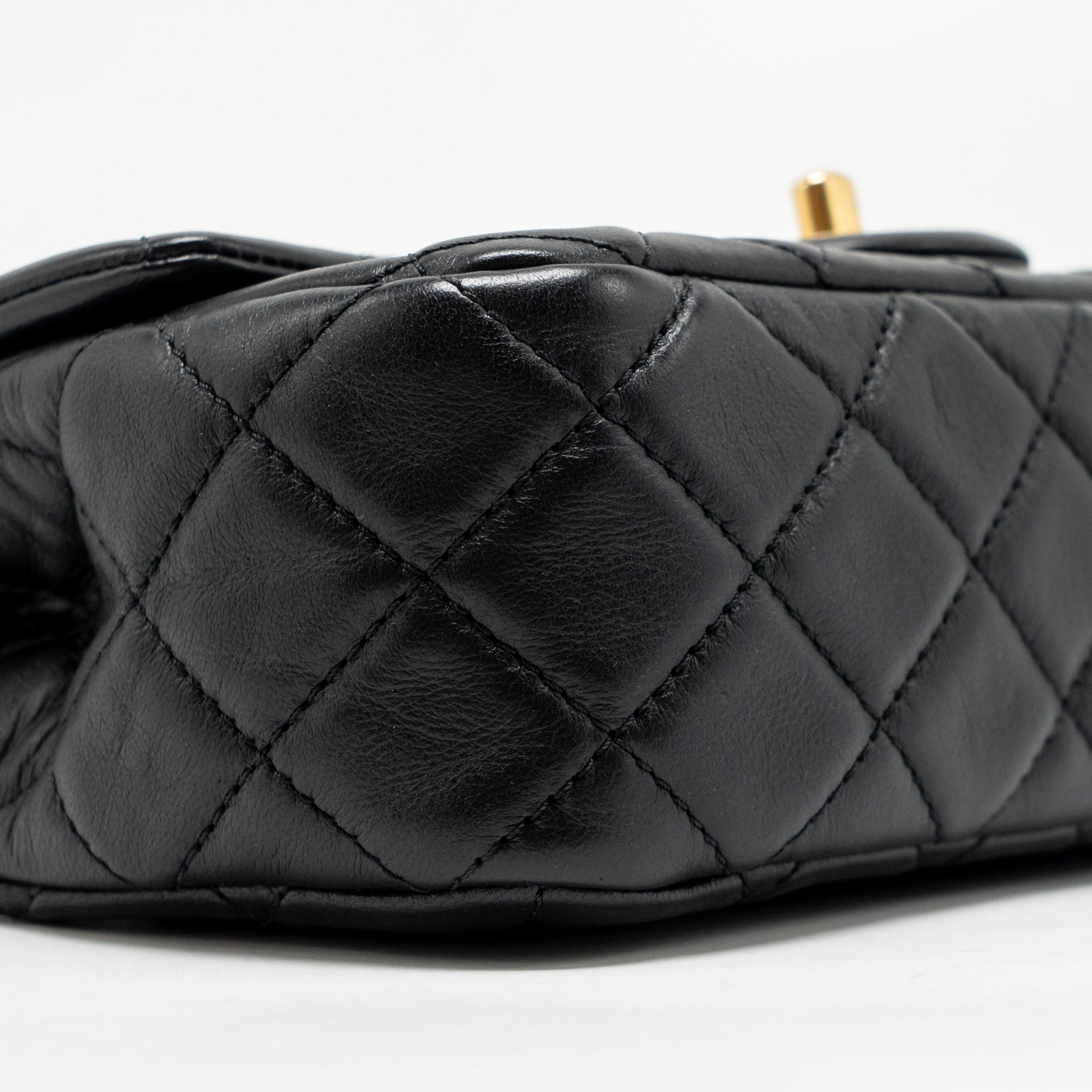 chanel-pearl-crush-mini-rectangular-flap-bag-lambskin-black-ghw-microchip-copy-2
