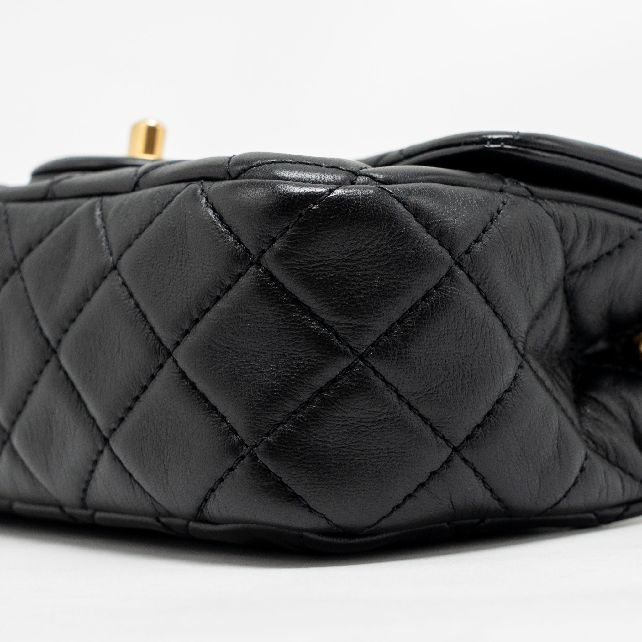 chanel-pearl-crush-mini-rectangular-flap-bag-lambskin-black-ghw-microchip-copy-2