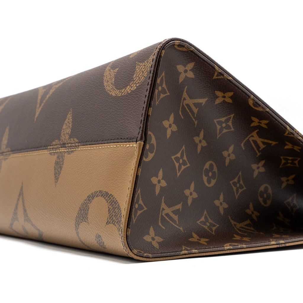 louis-vuitton-onthego-mm-monogram-canvas-ghw-3