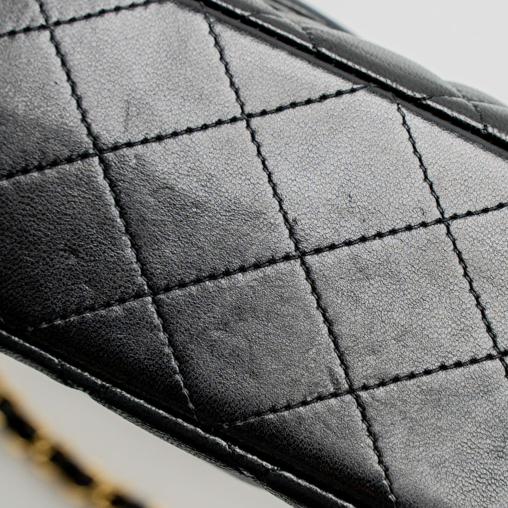 chanel-medium-classic-flap-bag-lambskin-black-ghw
