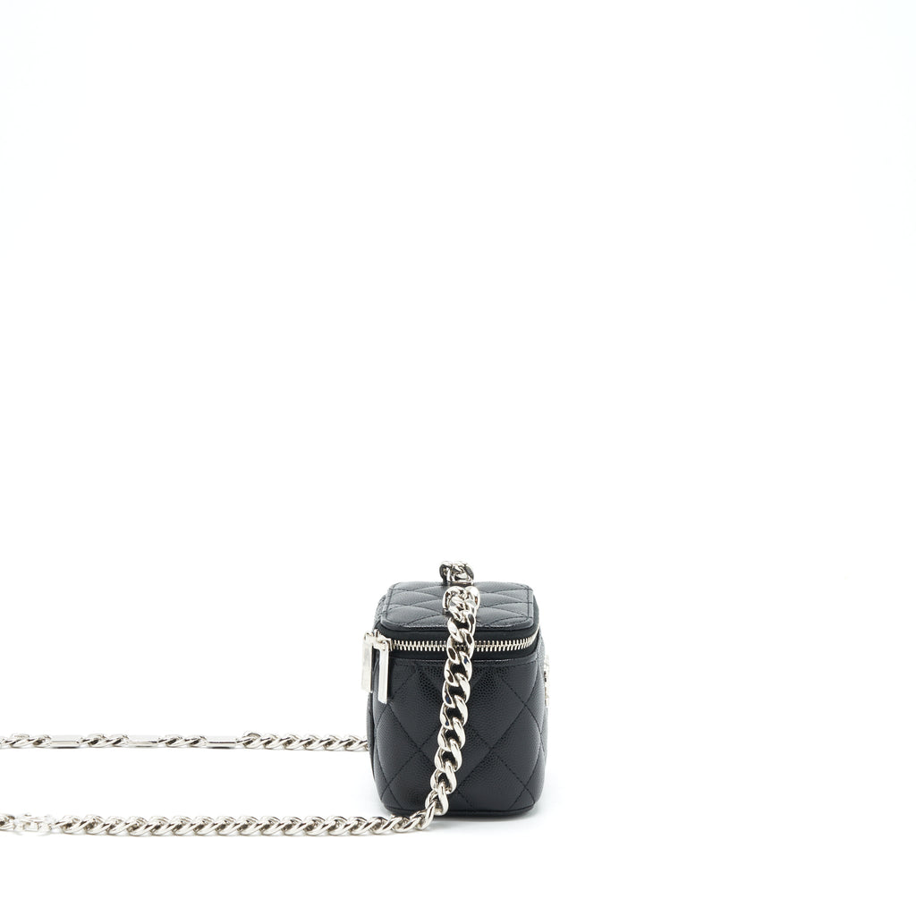 chanel-22s-mini-vanity-with-coco-giant-chain-caviar-black-shw