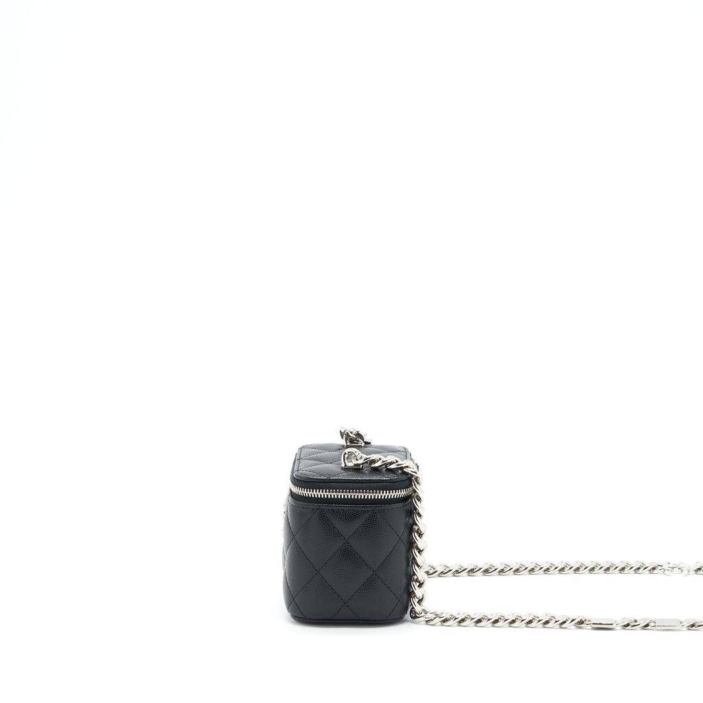chanel-22s-mini-vanity-with-coco-giant-chain-caviar-black-shw