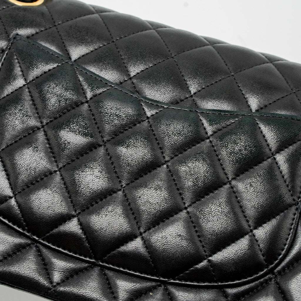 chanel-medium-classic-flap-bag-lambskin-black-ghw