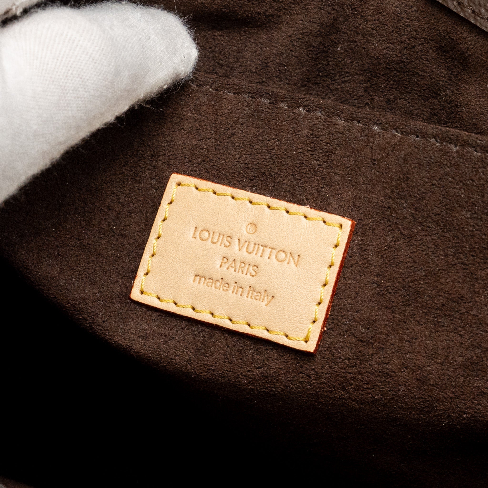 louis-vuitton-pochette-metis-monogram-canvas-ghw-33