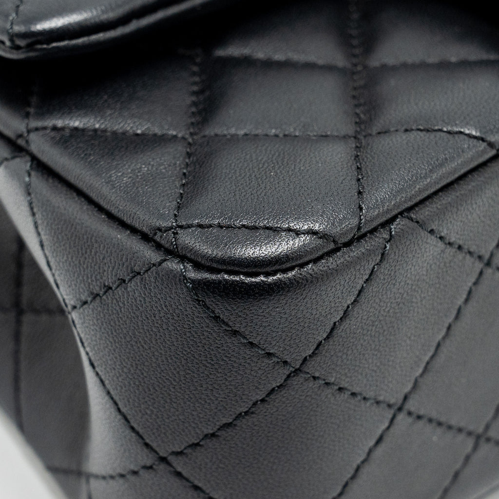 chanel-pearl-crush-mini-rectangular-flap-bag-lambskin-black-ghwmicrochip