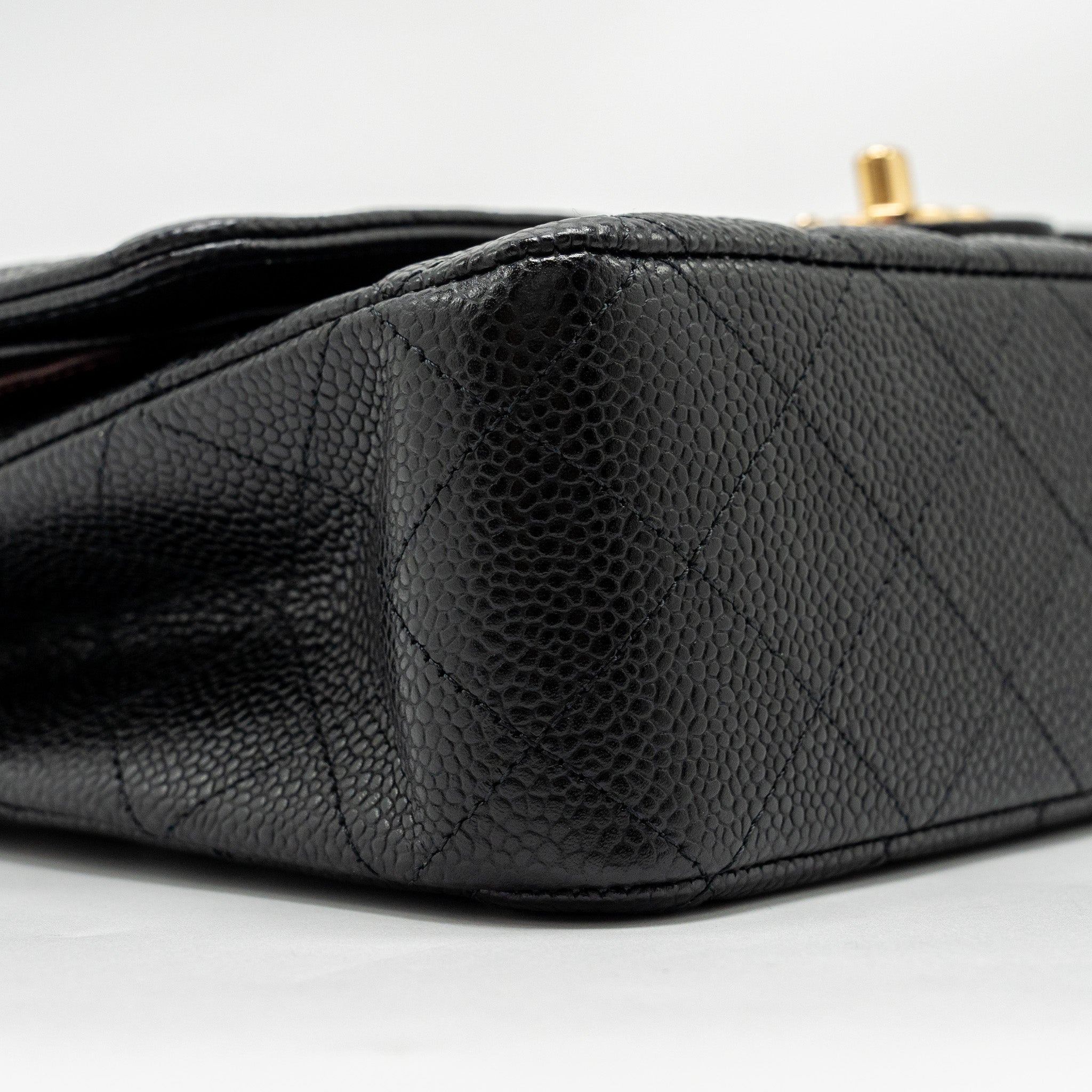 chanel-medium-classic-double-flap-bag-caviar-black-ghw-25