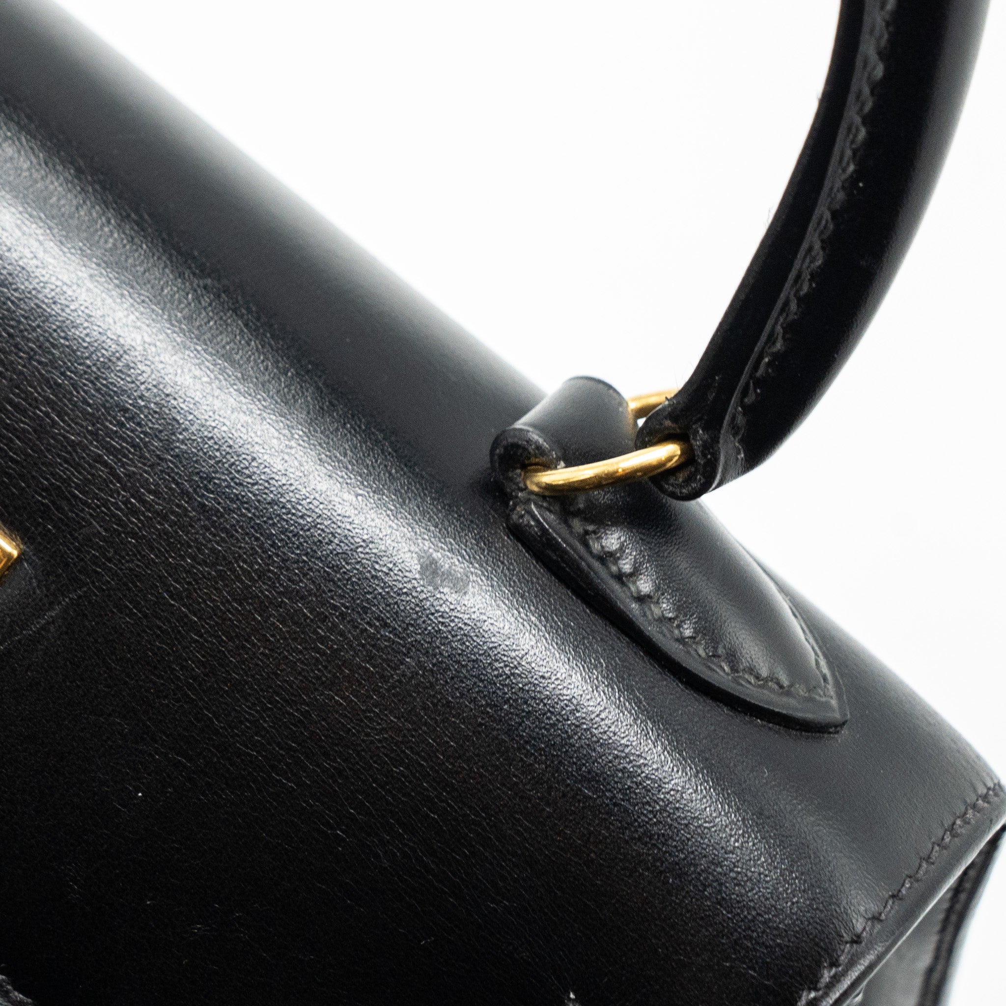 hermes-vintage-kelly-20-box-calfskin-black-ghw-stamp-circle-v
