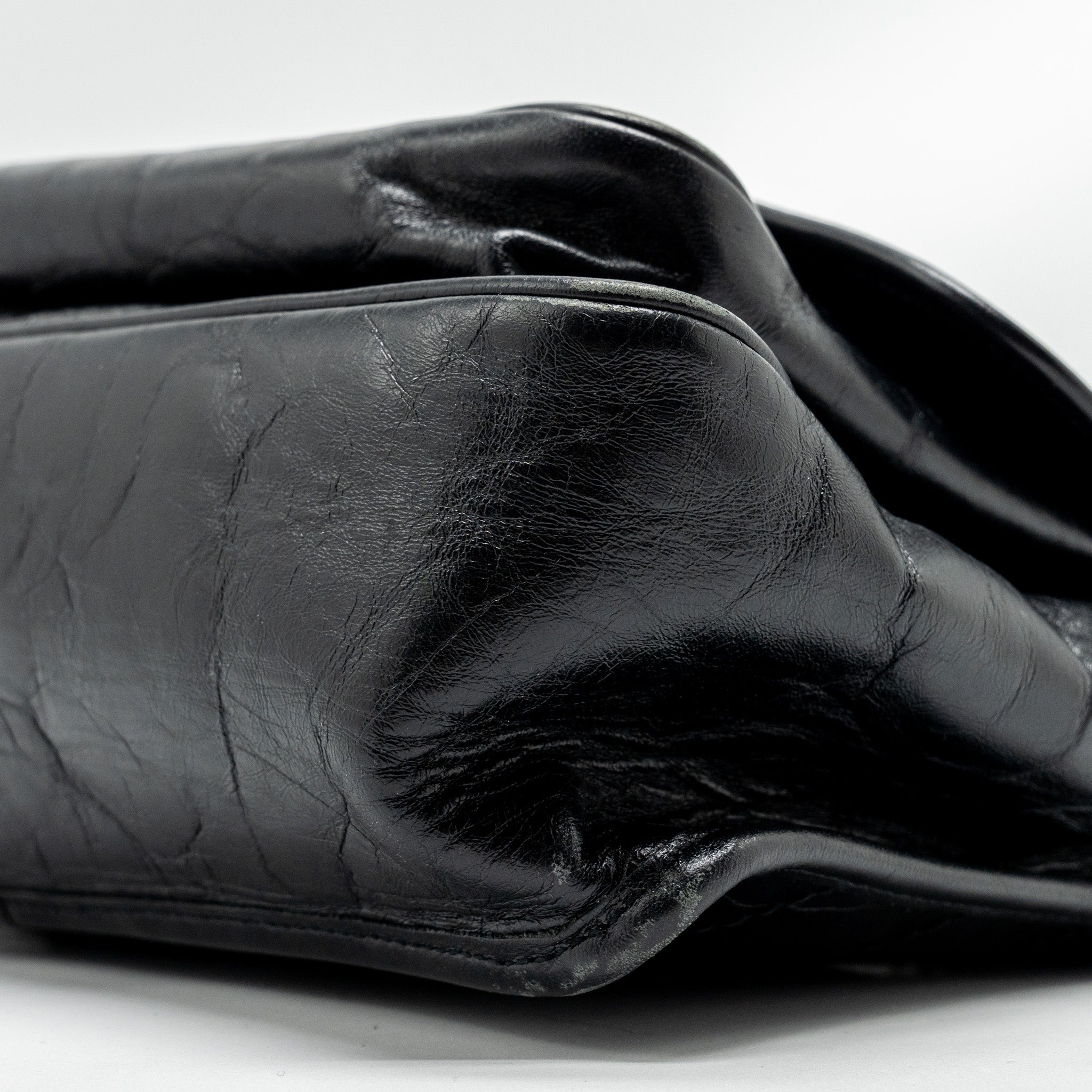 saint-laurent-ysl-medium-niki-bag-shiny-calfskin-black-shw