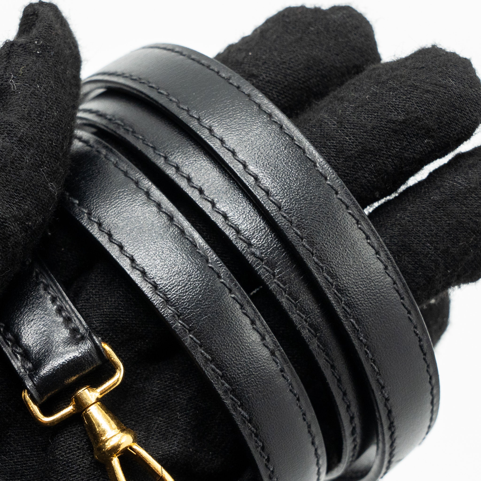 hermes-vintage-kelly-20-box-calfskin-black-ghw-stamp-circle-v