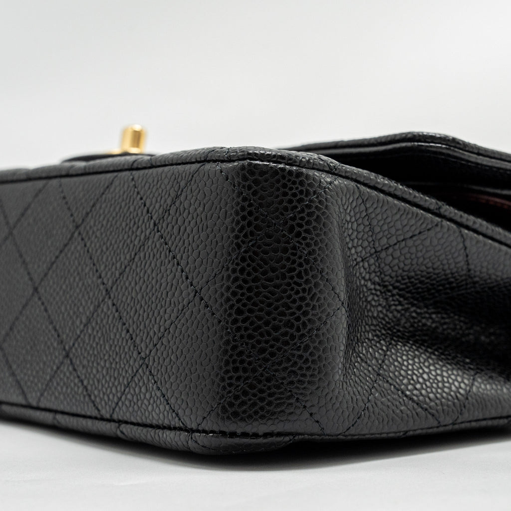 chanel-medium-classic-double-flap-bag-caviar-black-ghw-25