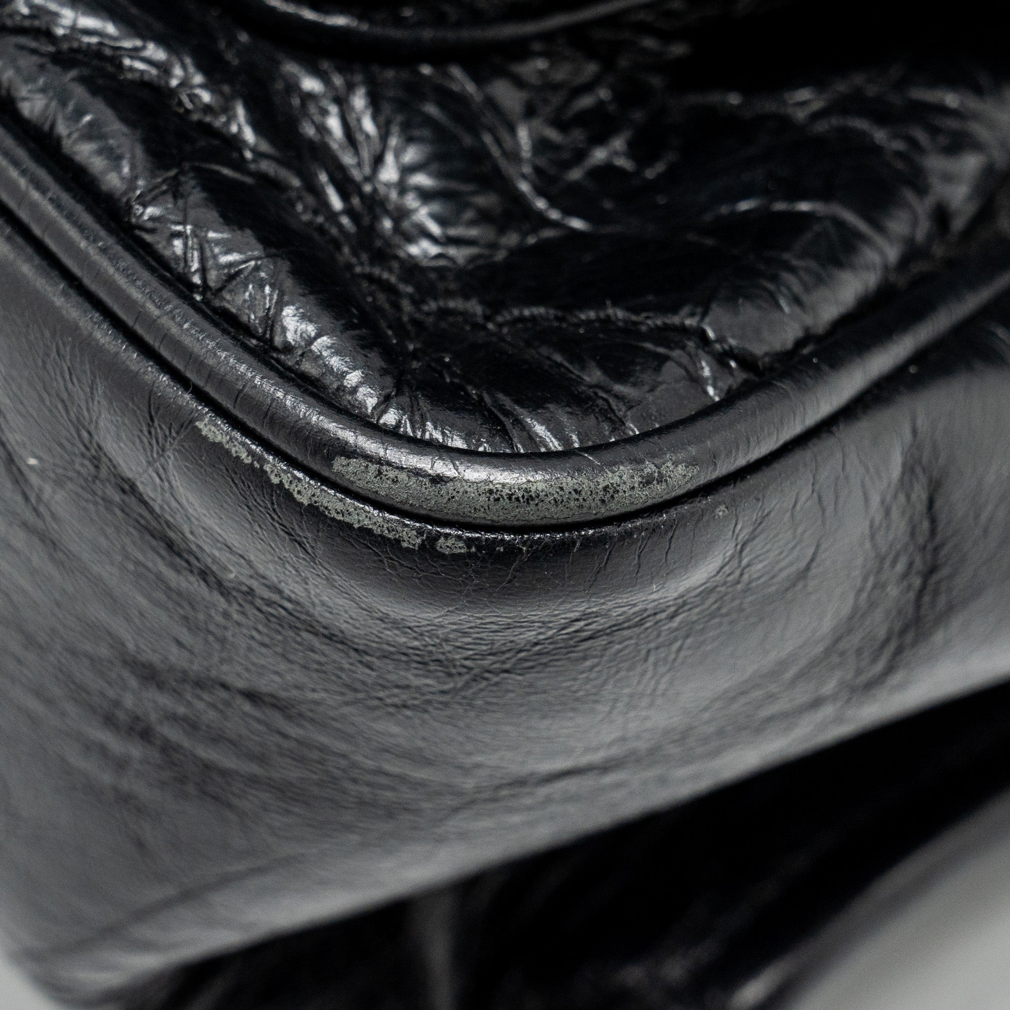 saint-laurent-ysl-medium-niki-bag-shiny-calfskin-black-shw