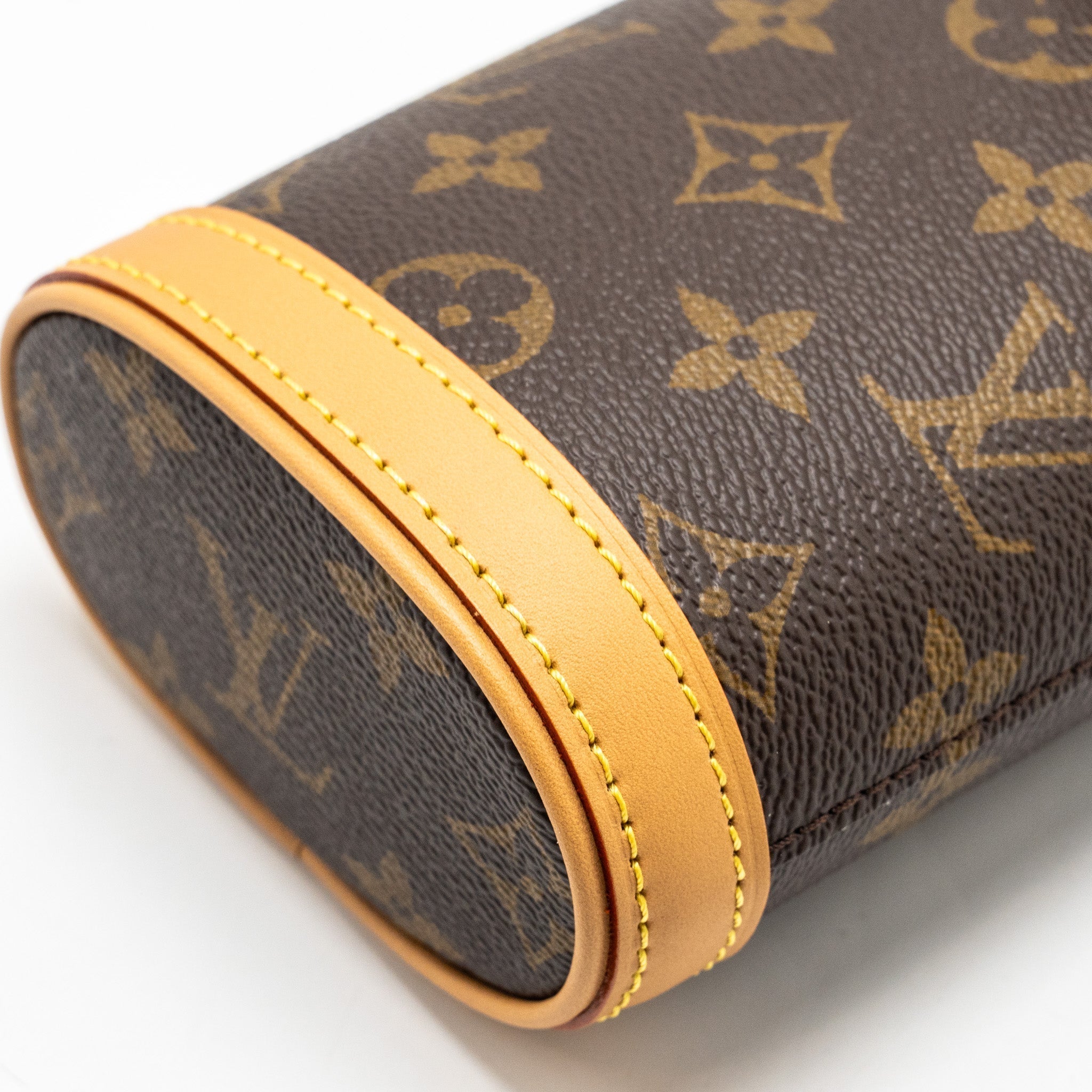 louis-vuitton-fold-me-pouch-monogram-canvas-ghw-2