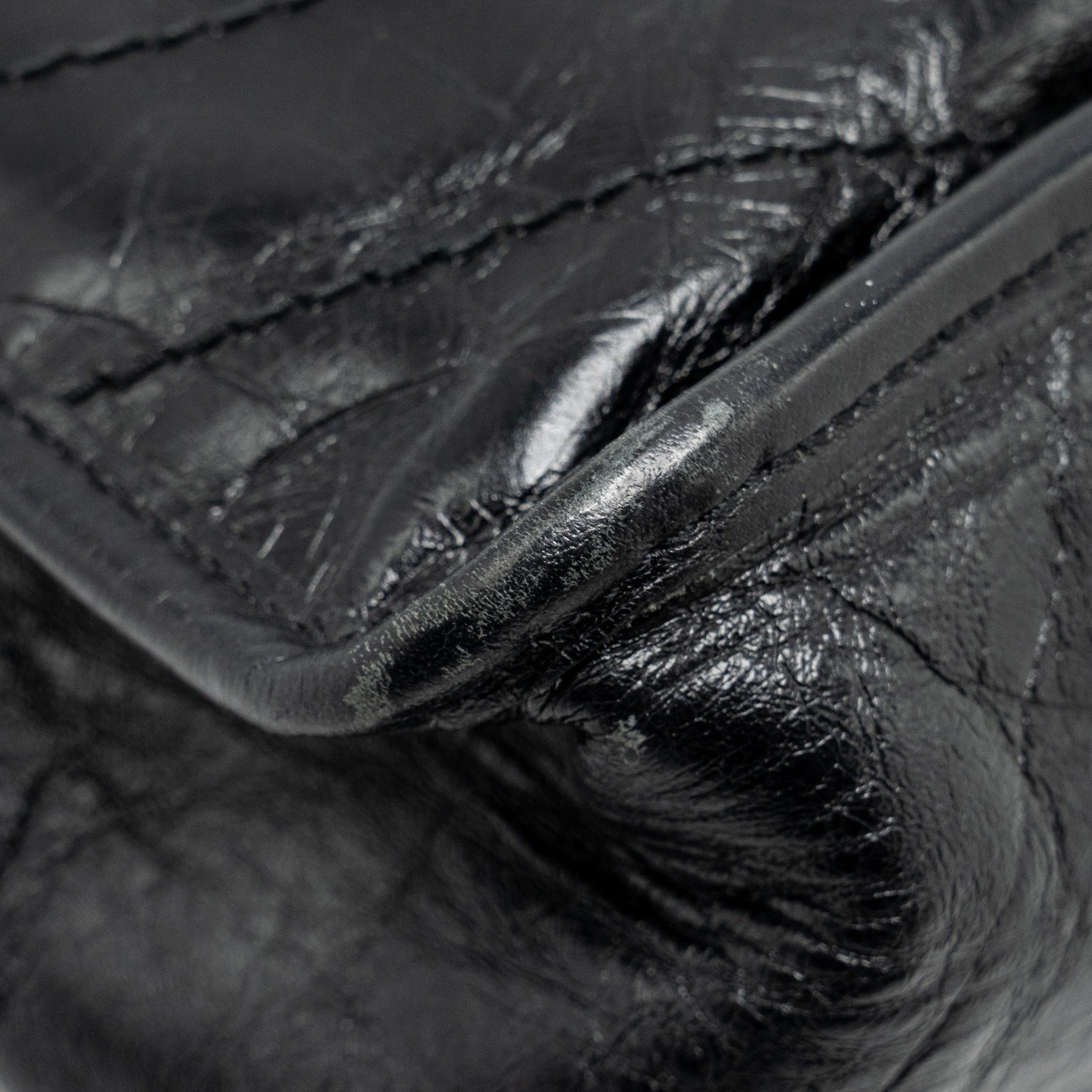 saint-laurent-ysl-medium-niki-bag-shiny-calfskin-black-shw