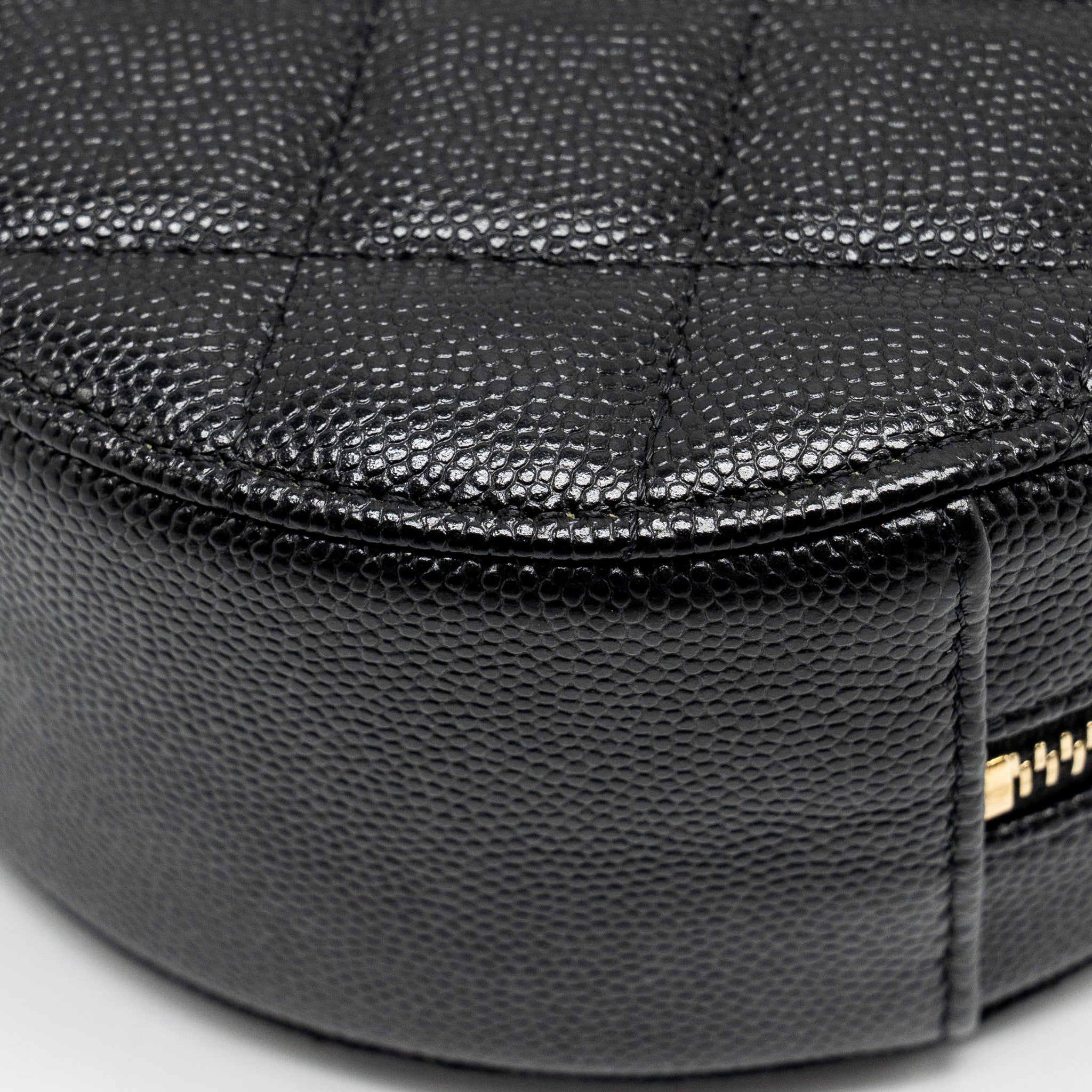 chanel-round-clutch-with-chain-caviar-black-lghw