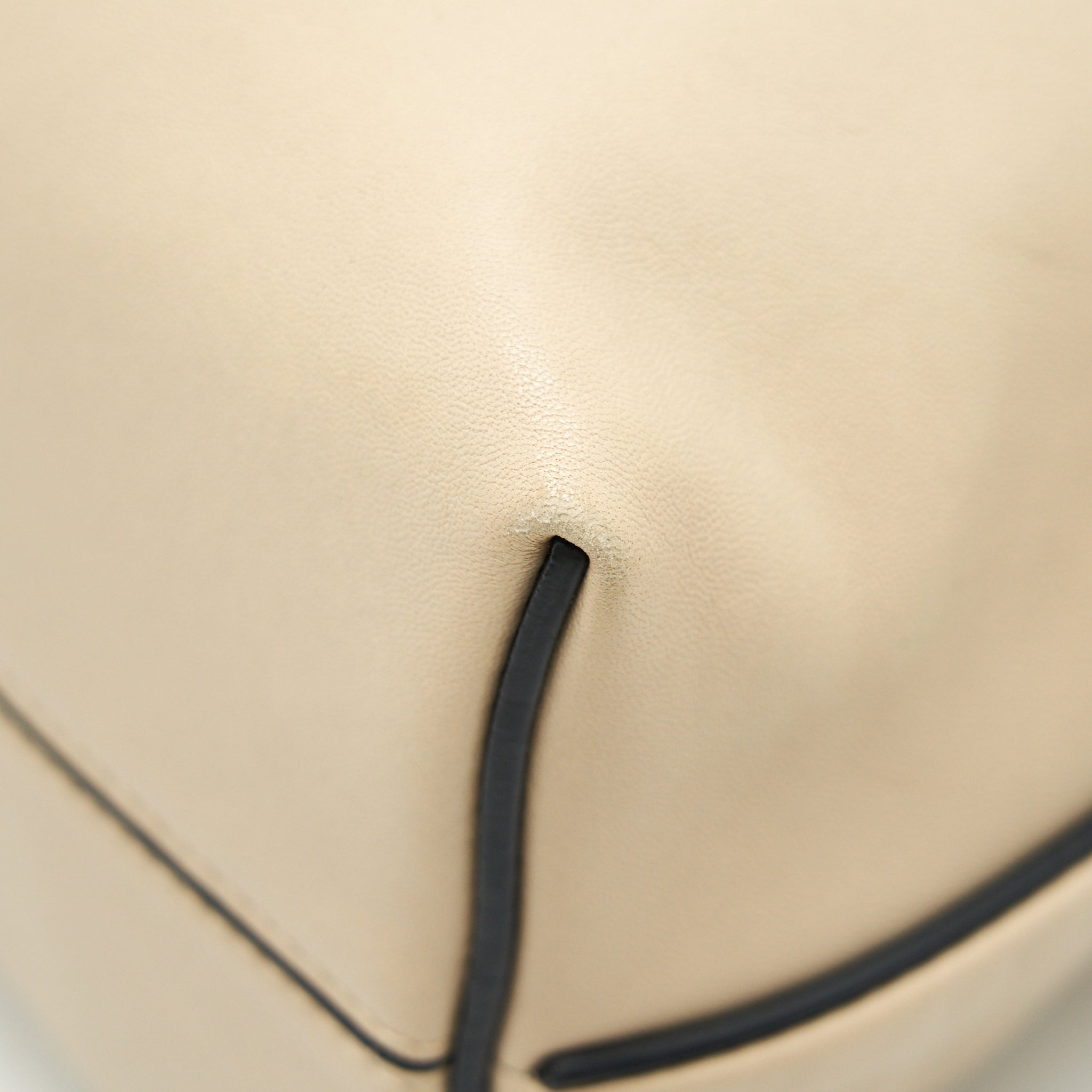 loewe-flamenco-small-light-beige