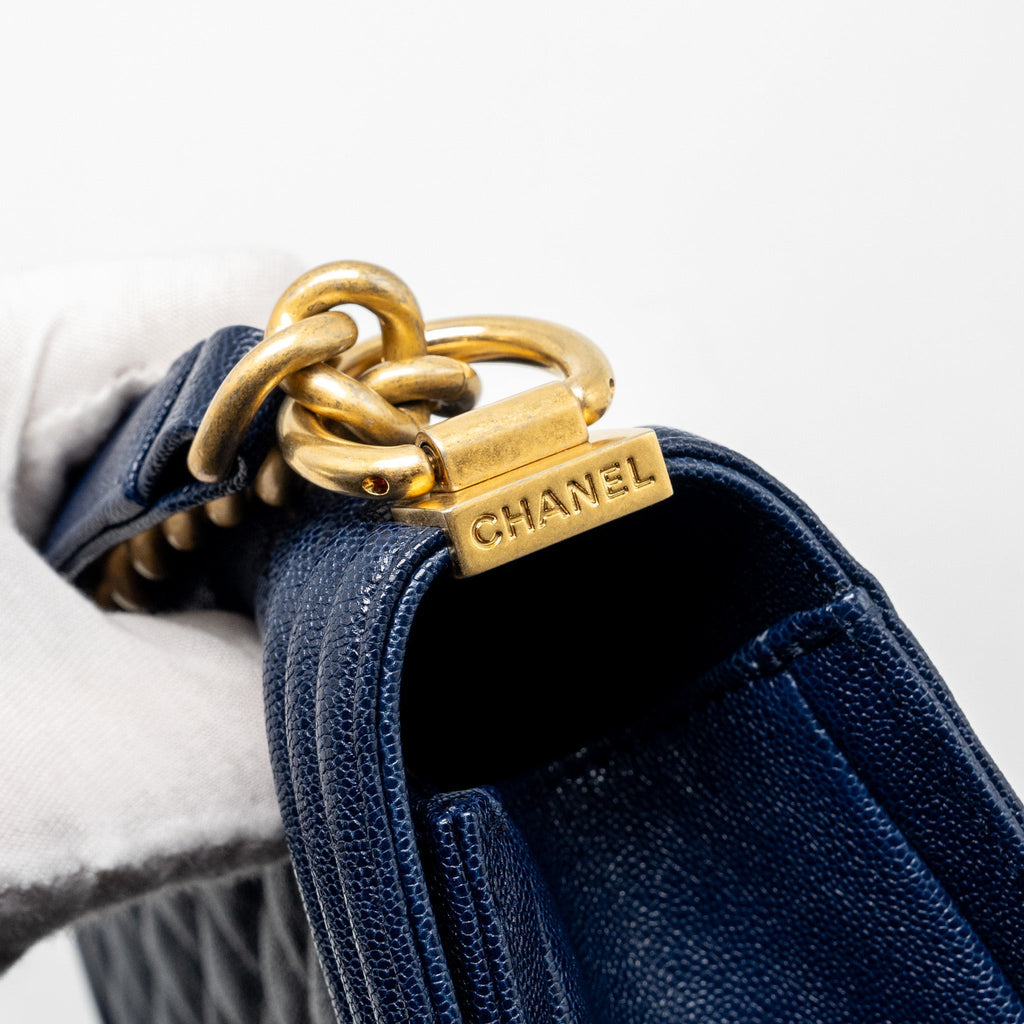 chanel-medium-boy-bag-caviar-navy-ghw