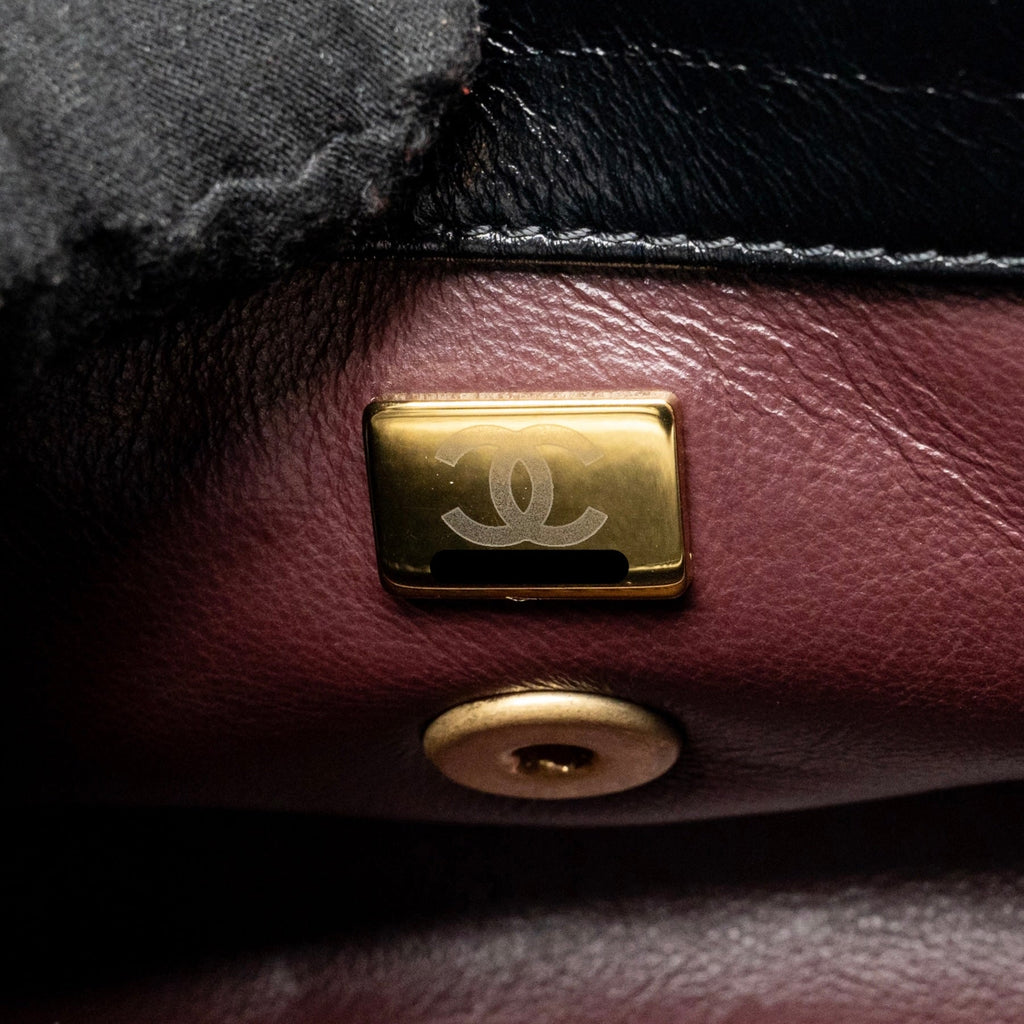 chanel-detailed-metal-top-handle-mini-coco-handle-flap-bag-shiny-calfskin-black-ghw-microchip