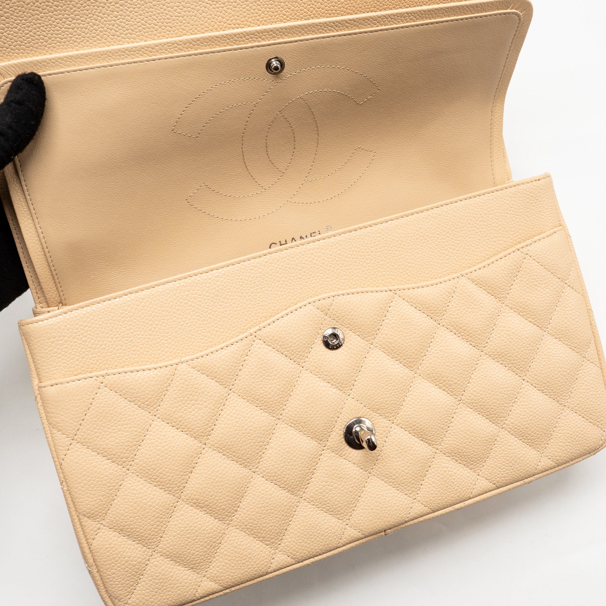 chanel-jumbo-classic-double-flap-bag-caviar-beige-shw