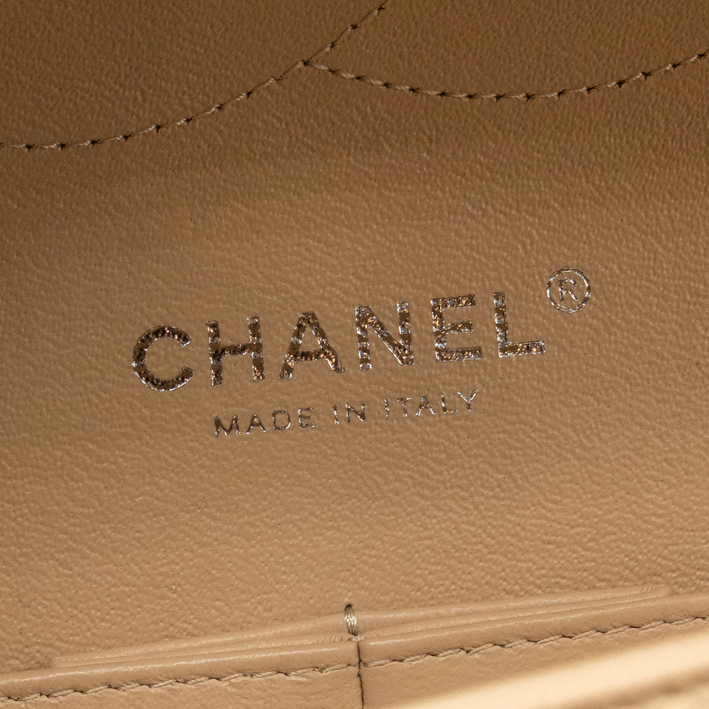 chanel-jumbo-classic-double-flap-bag-caviar-beige-shw