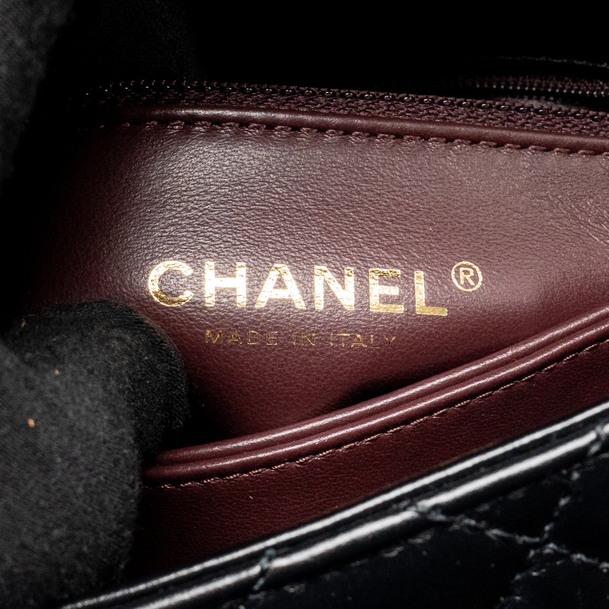 chanel-detailed-metal-top-handle-mini-coco-handle-flap-bag-shiny-calfskin-black-ghw-microchip