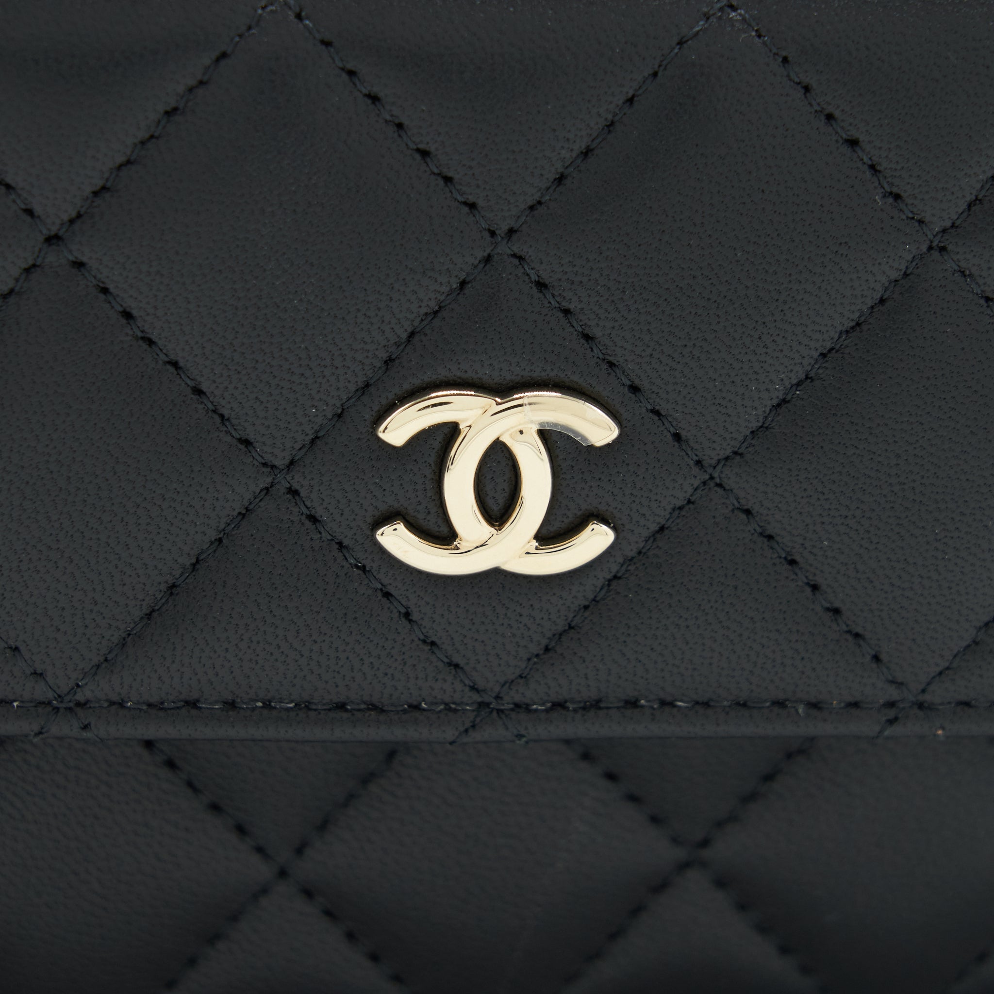 chanel-mini-flap-card-holder-ribbon-chain-lambskin-black-lghw-1
