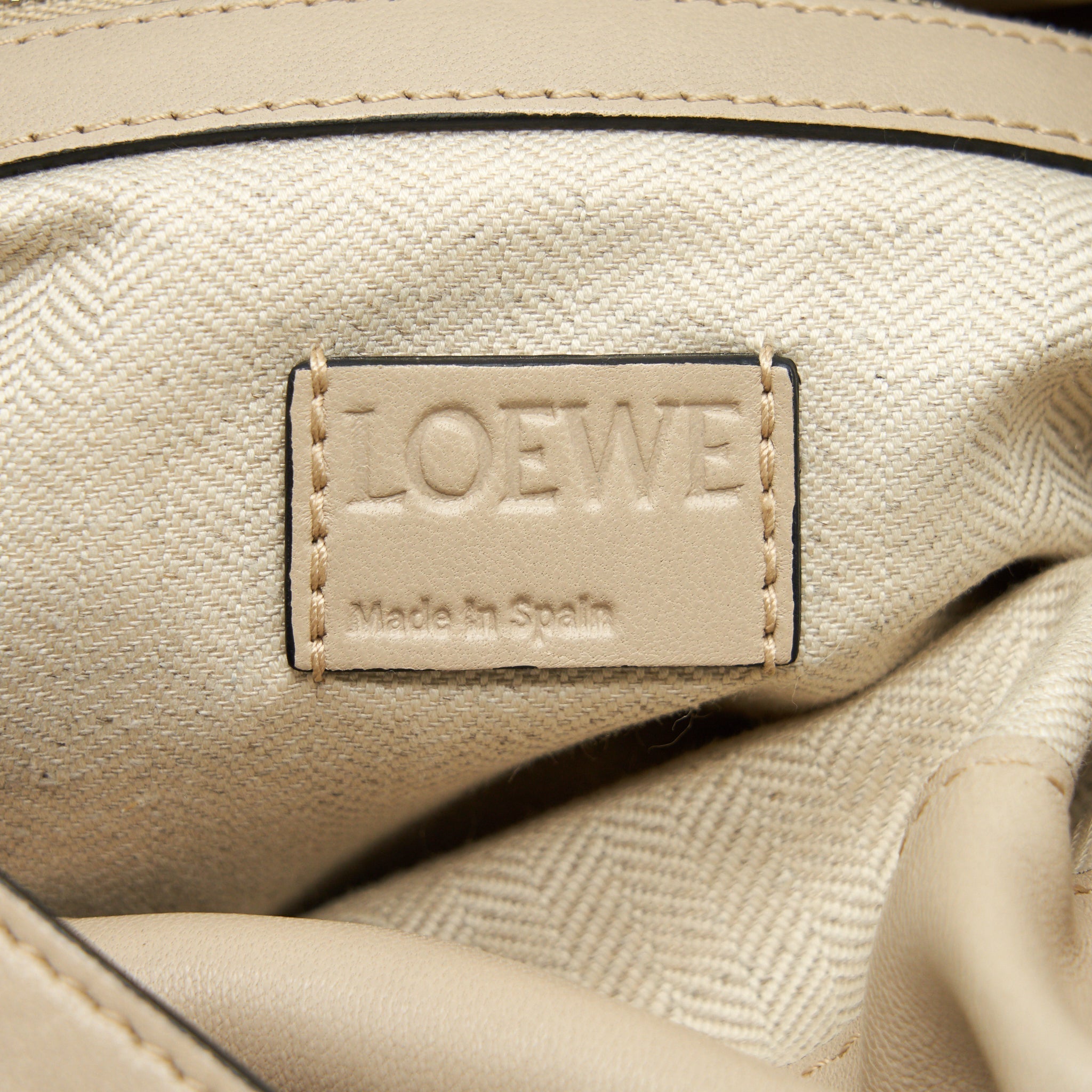 loewe-flamenco-small-light-beige