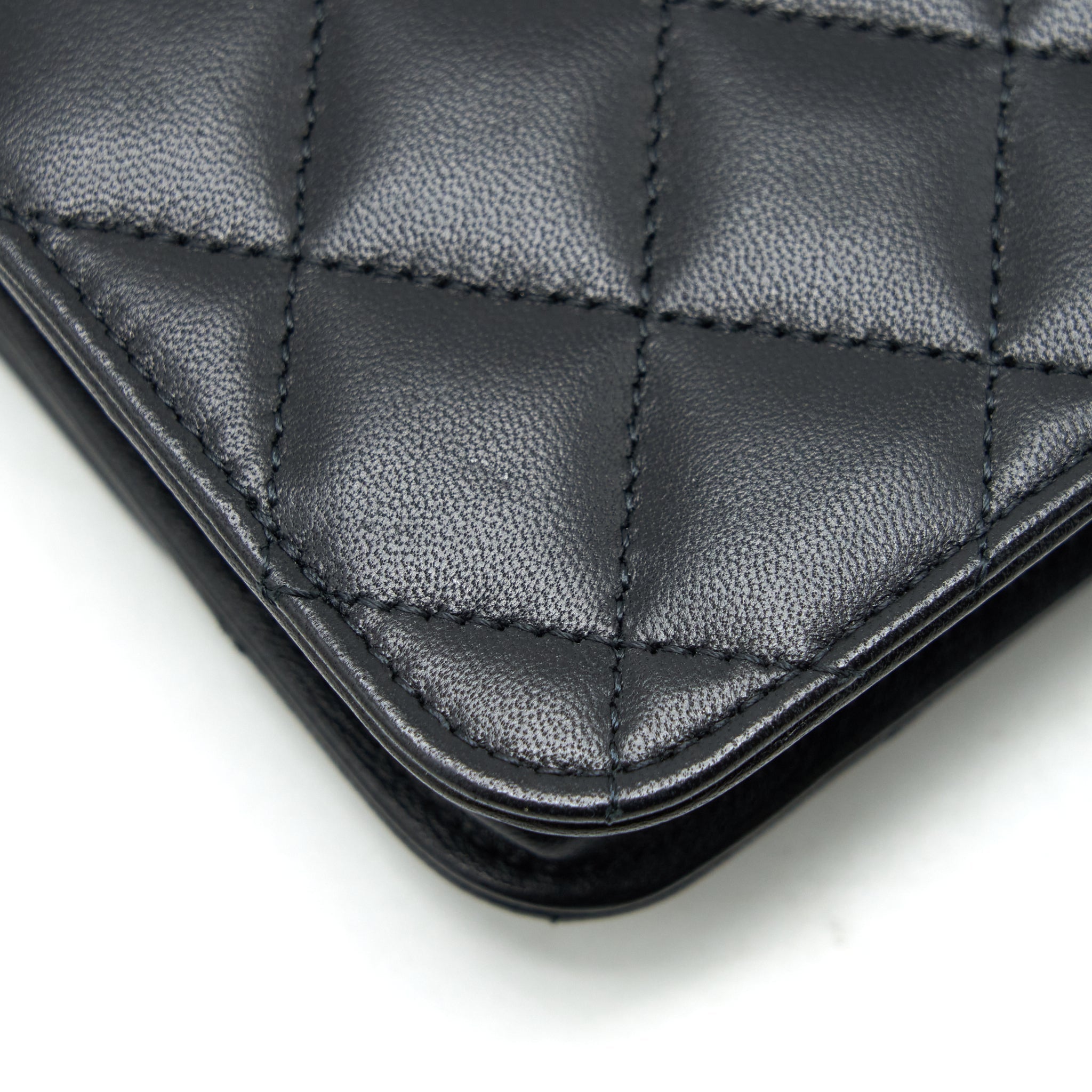 chanel-mini-flap-card-holder-ribbon-chain-lambskin-black-lghw-1