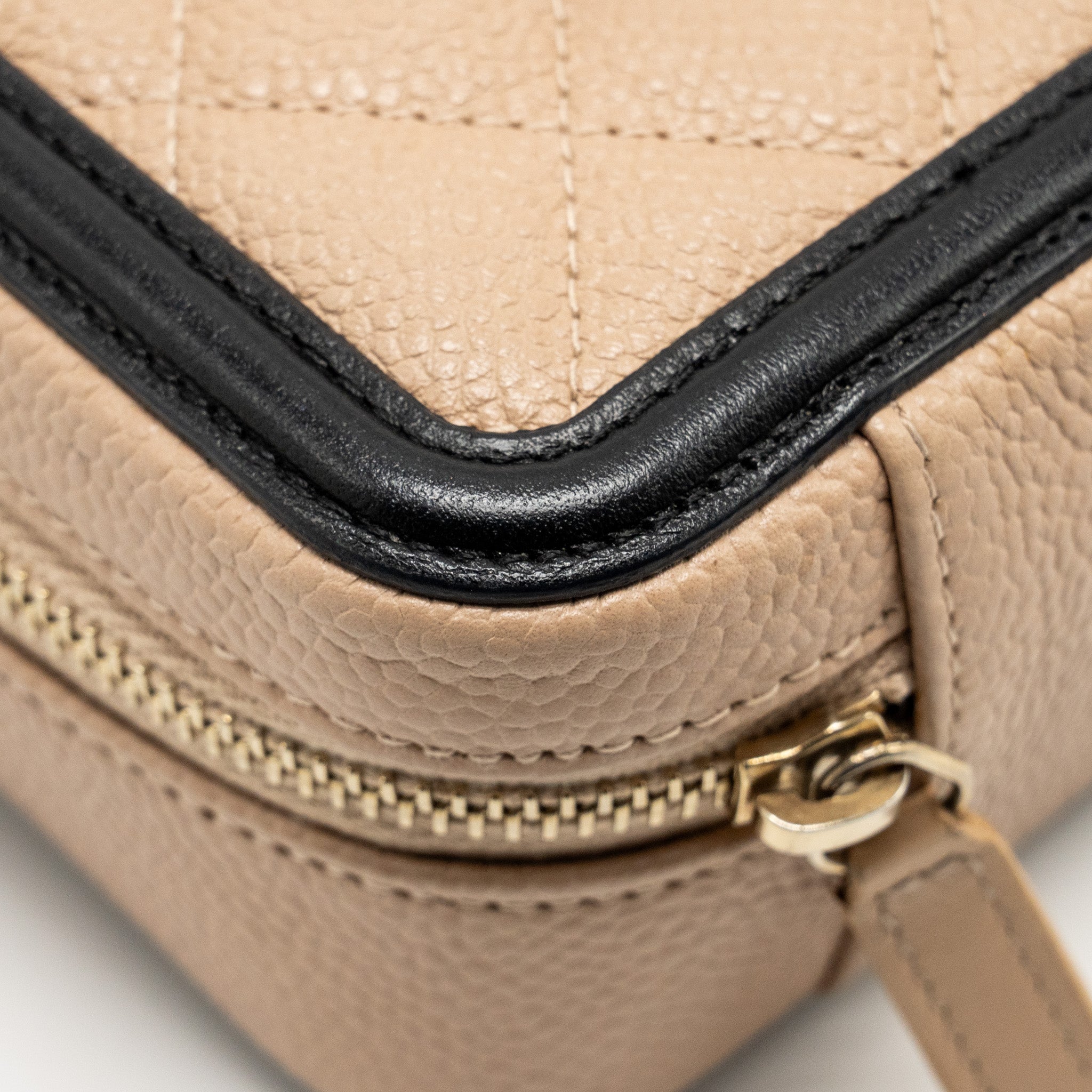 chanel-mini-filigree-vanity-clutch-caviar-beige-black-ghw