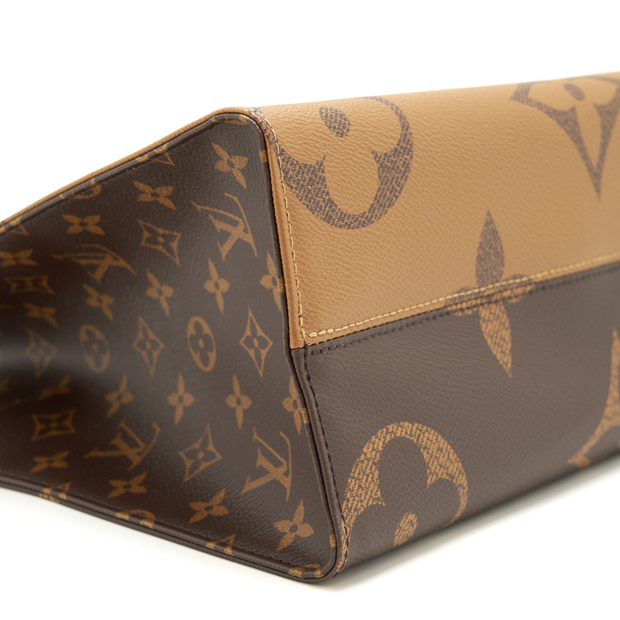 louis-vuitton-on-the-go-mm-ghw