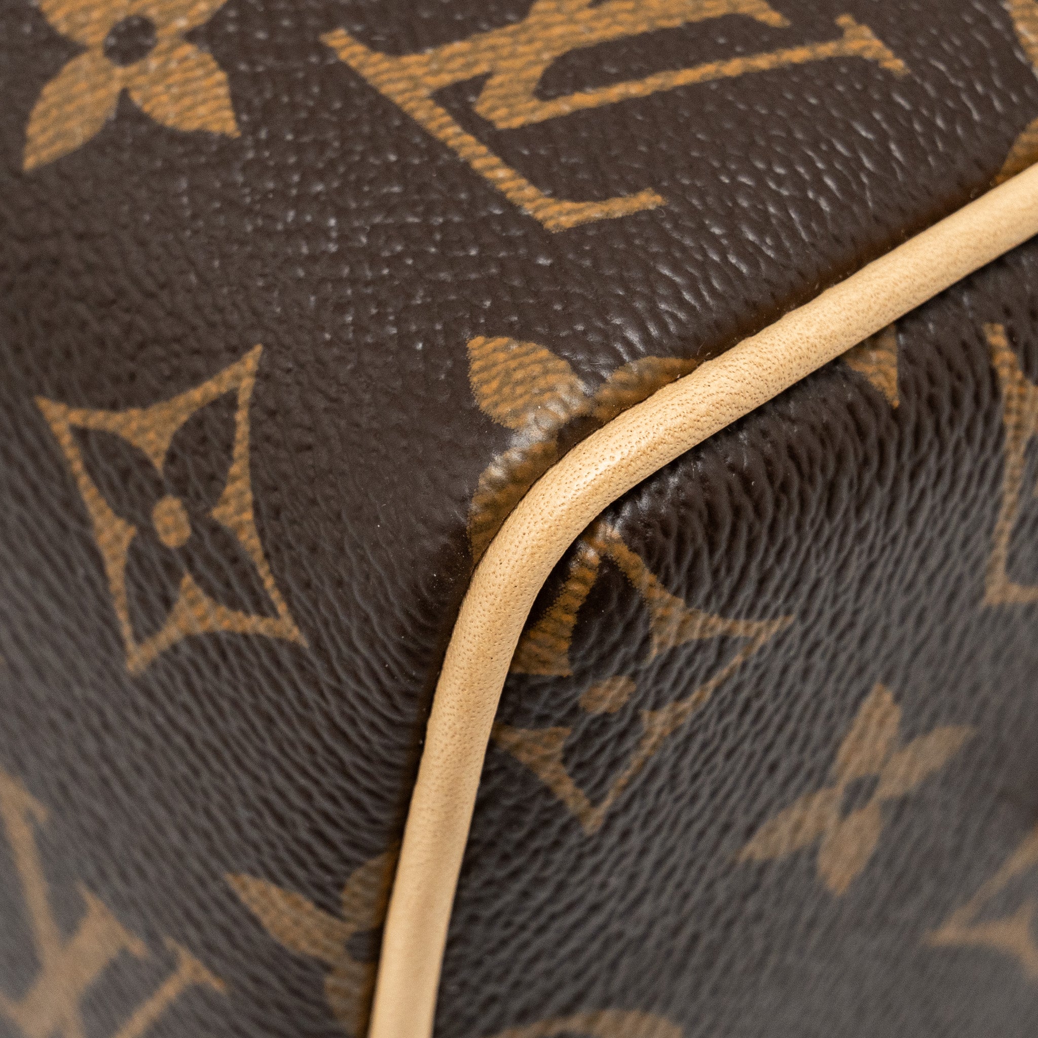 louis-vuitton-speedy-bandouliere-20-monogram-canvas-black-strap-ghw-2