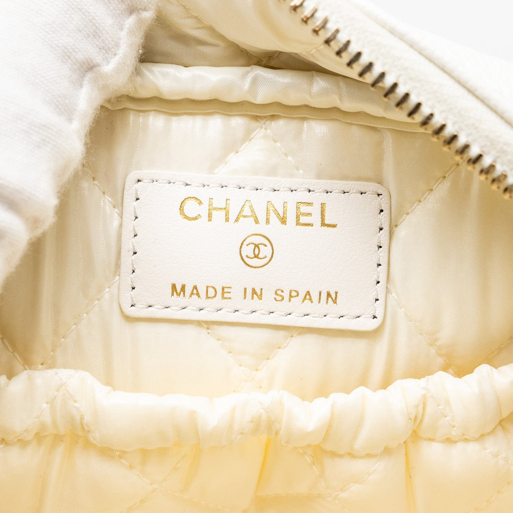 chanel-timeless-classic-pouch-grained-calfskin-white-lgwh-microchip