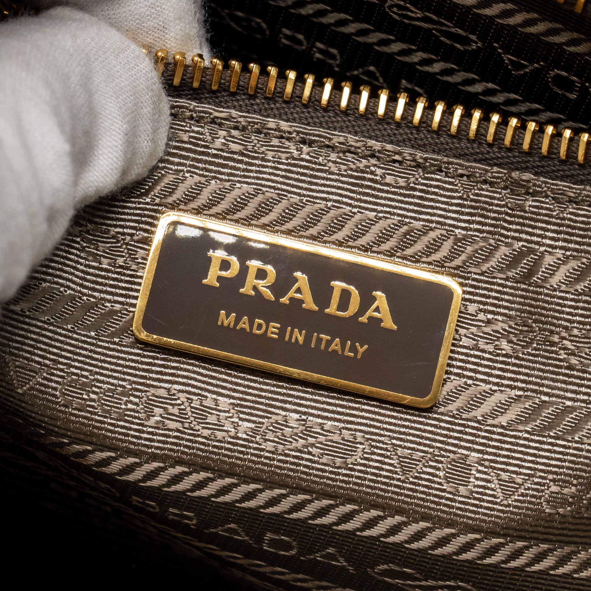 prada-bonnie-large-handbag-calfskin-grey-ghw