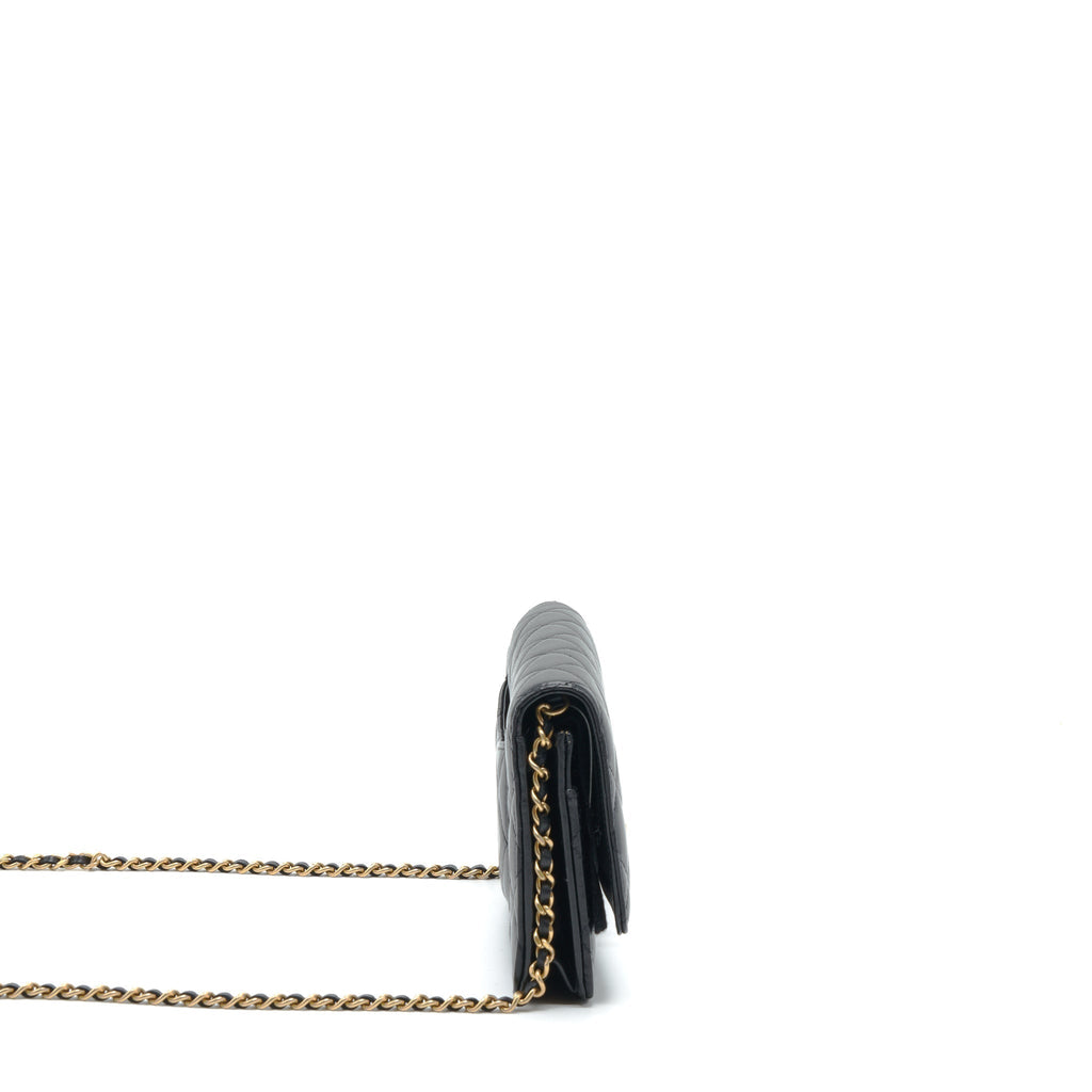 chanel-22s-pearl-crush-wallet-on-chain-lambskin-black-ghw-microchip-1